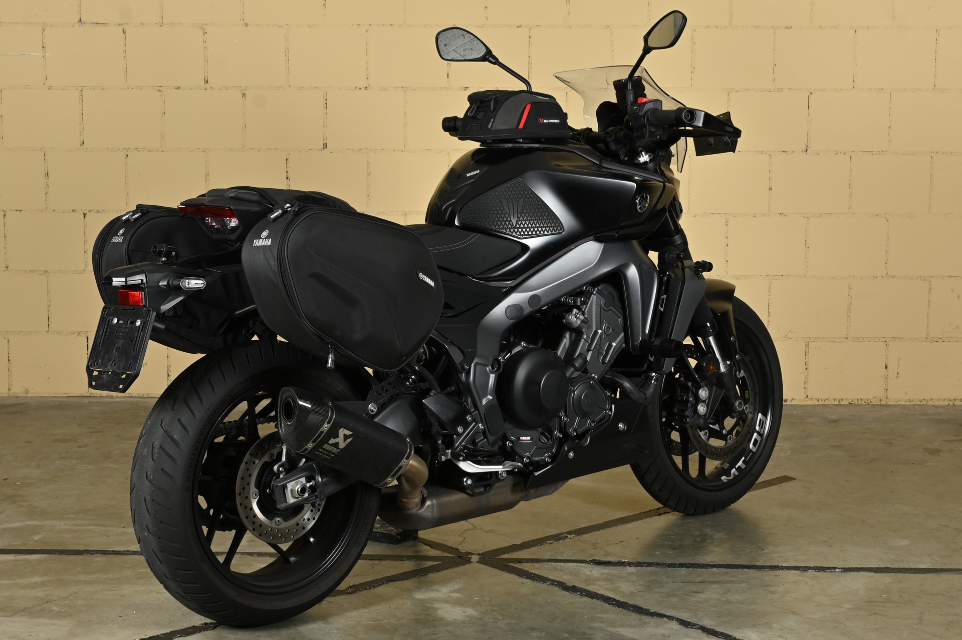 YAMAHA MT-09-image-13