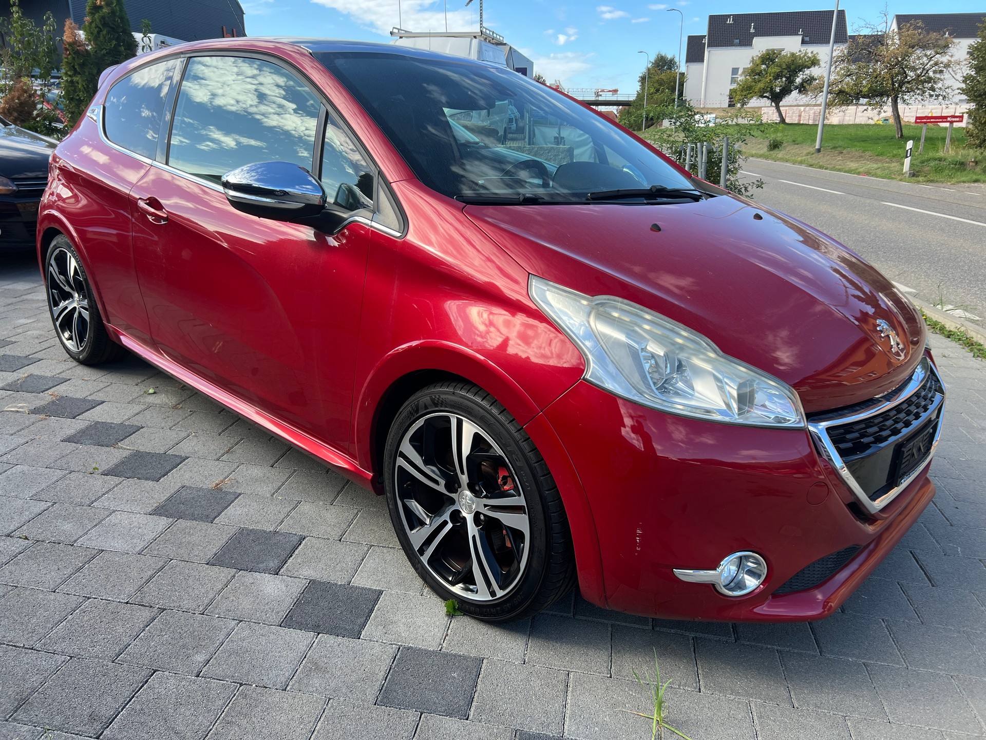 PEUGEOT 208 1.6 Turbo GTi