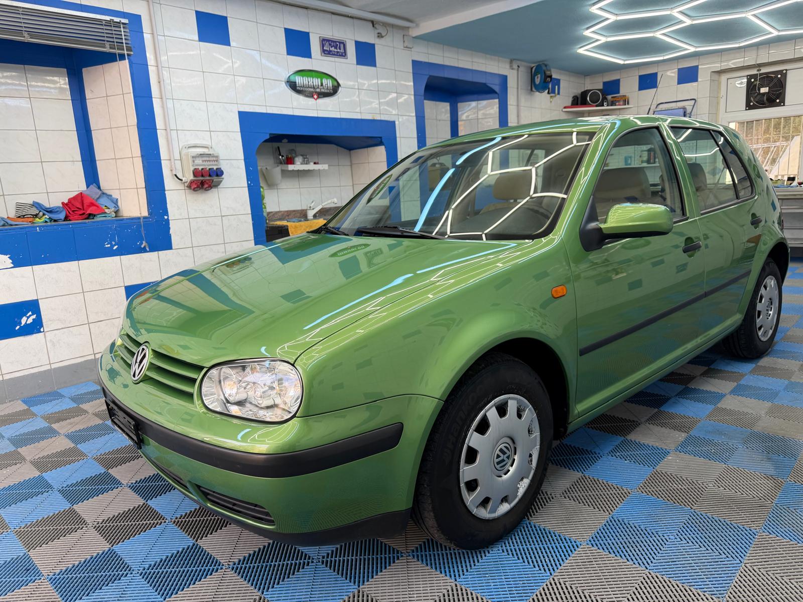VW Golf 1.6