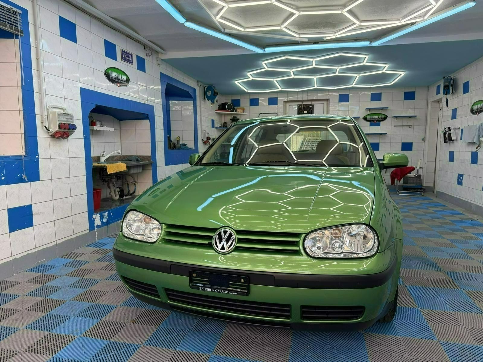 VW Golf 1.6-image-1