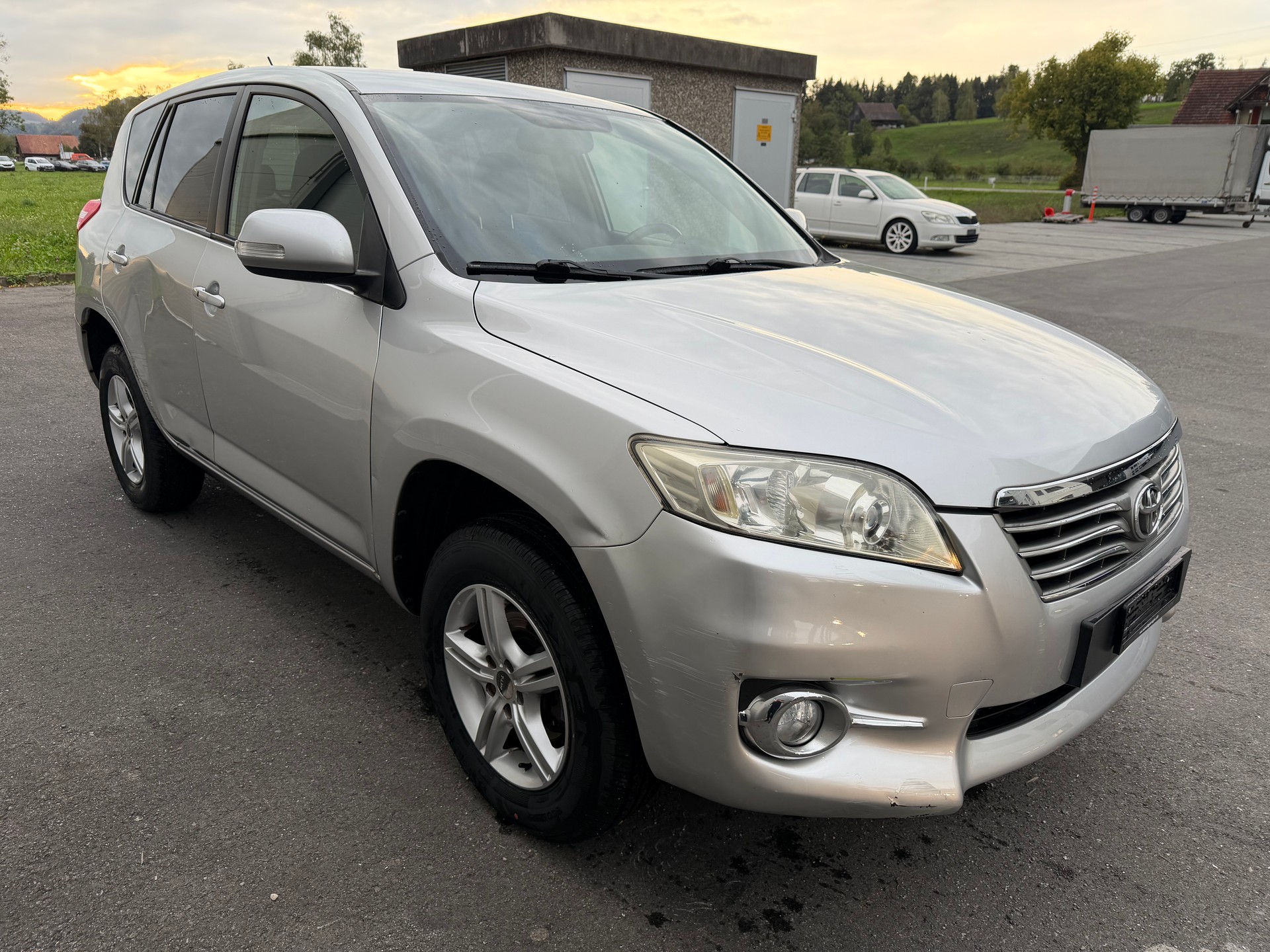 TOYOTA RAV-4 2.0 16V Linea Luna-showroom-element-1