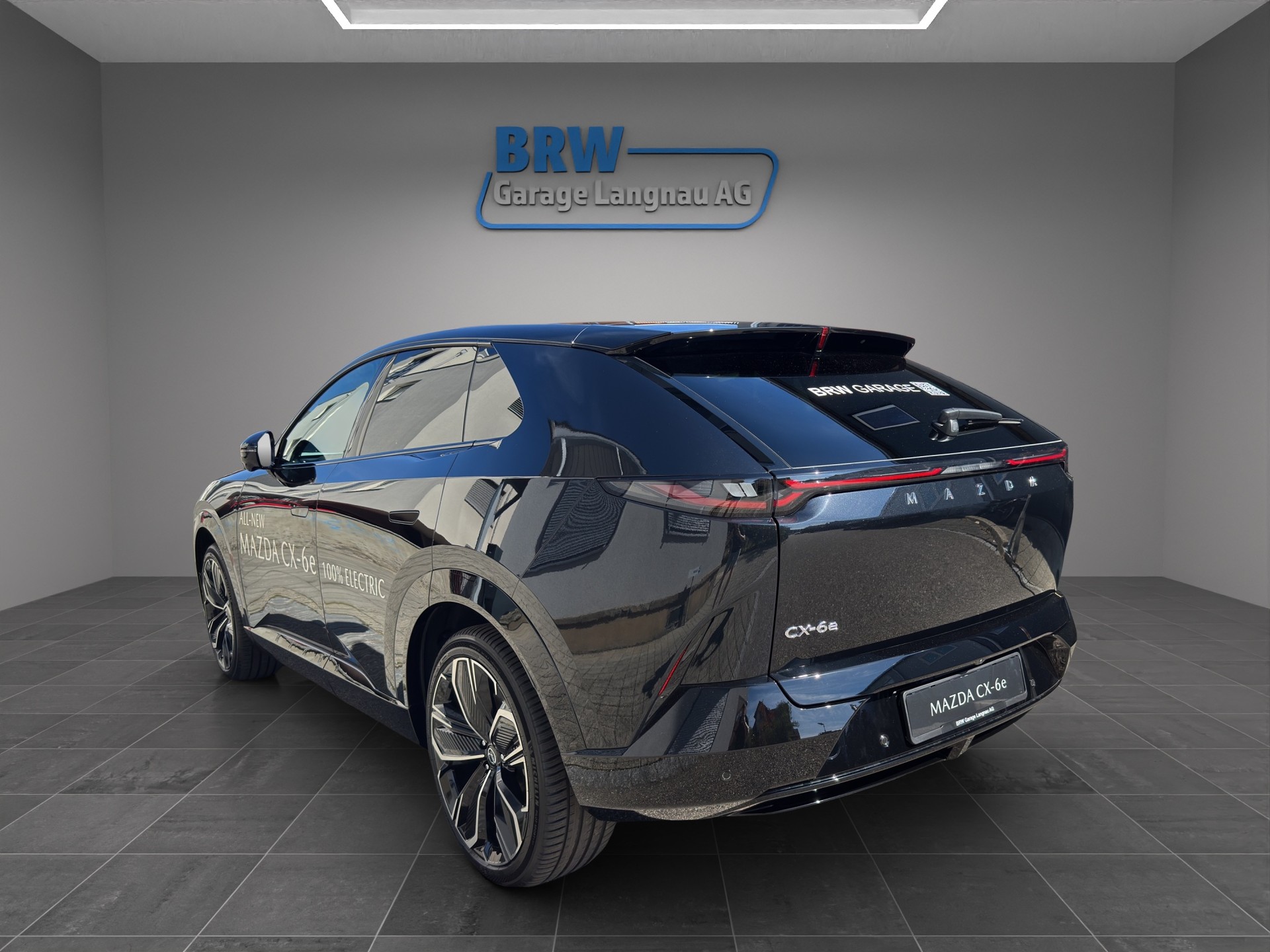 MAZDA CX-6e 68,8 kWh Takumi-showroom-element-2