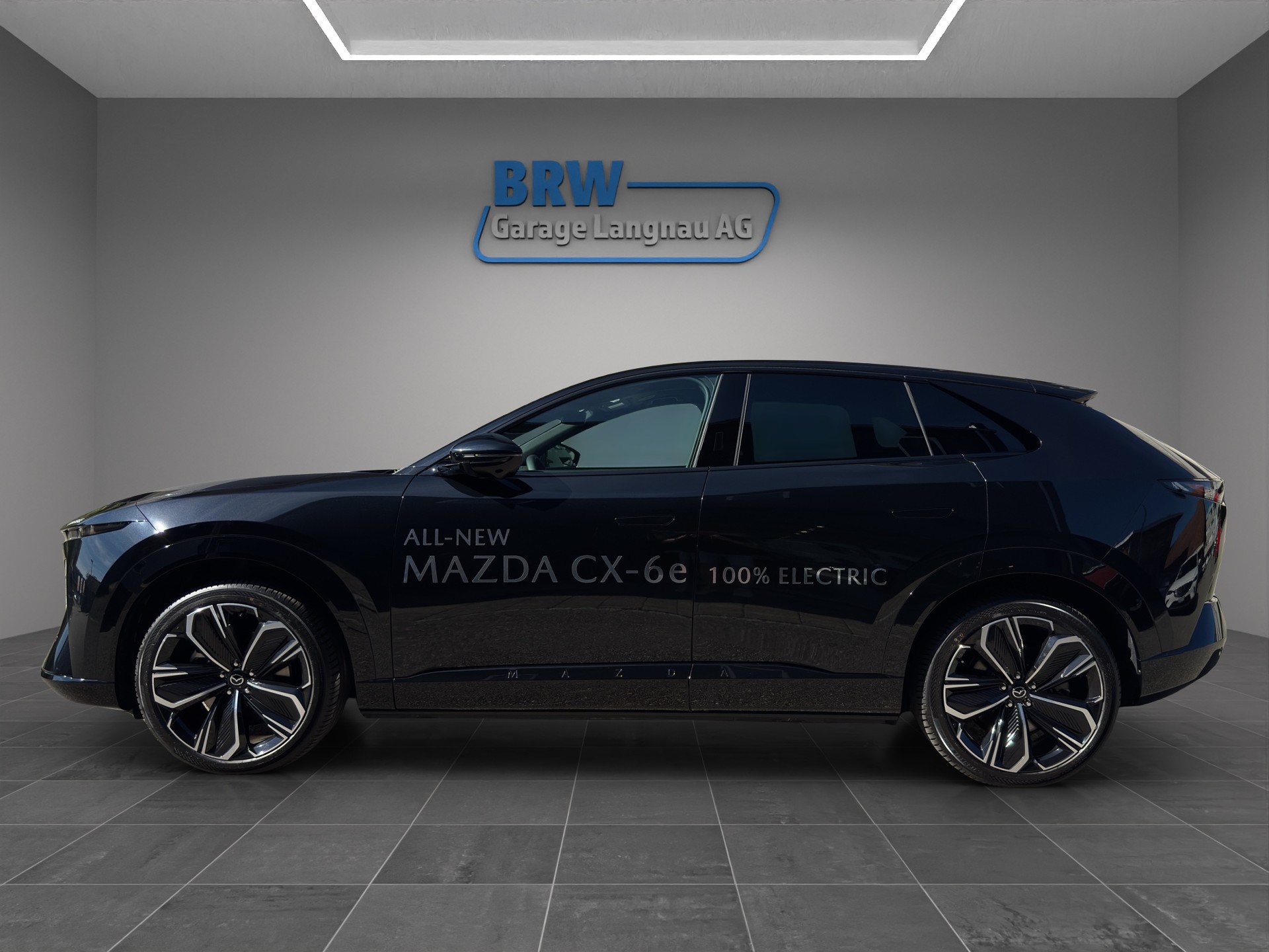 MAZDA CX-6e 68,8 kWh Takumi-showroom-element-1