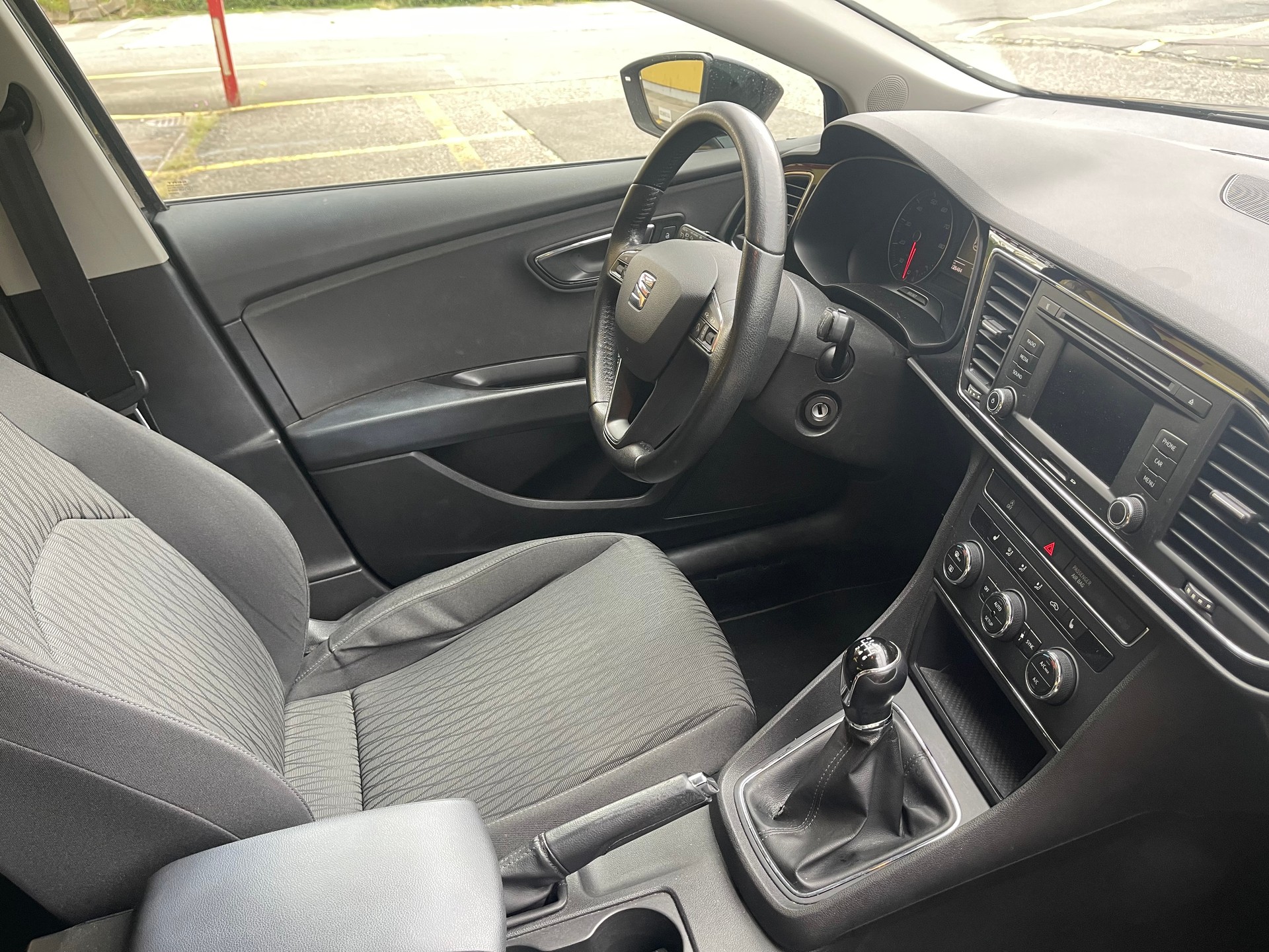 SEAT Leon ST 1.4 TSI Style-image-10