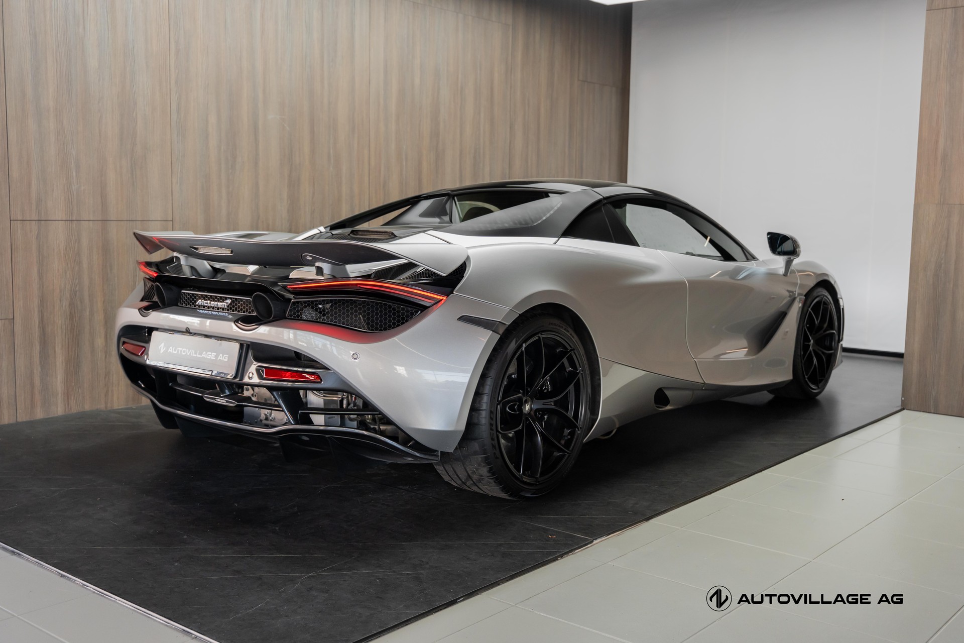 McLAREN 720S Spider Performance 4.0 V8 SSG-showroom-element-2