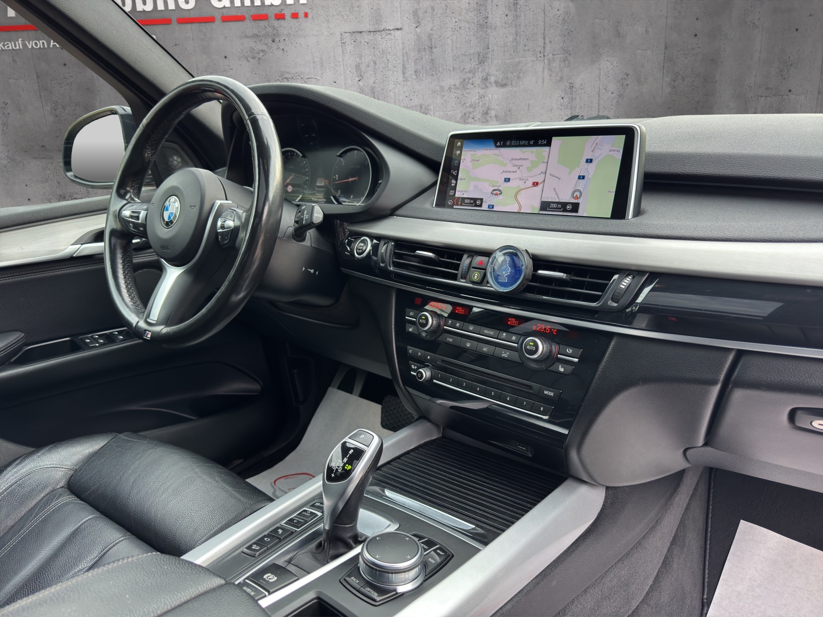 BMW X5 xDrive 30d Steptronic-image-12