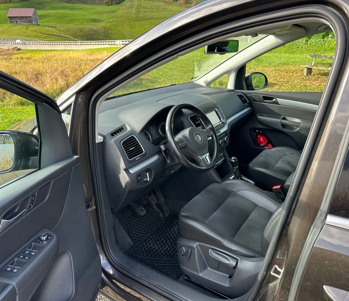 VW 2.0 TDI BlueMTA Highline 4Motion-image-5