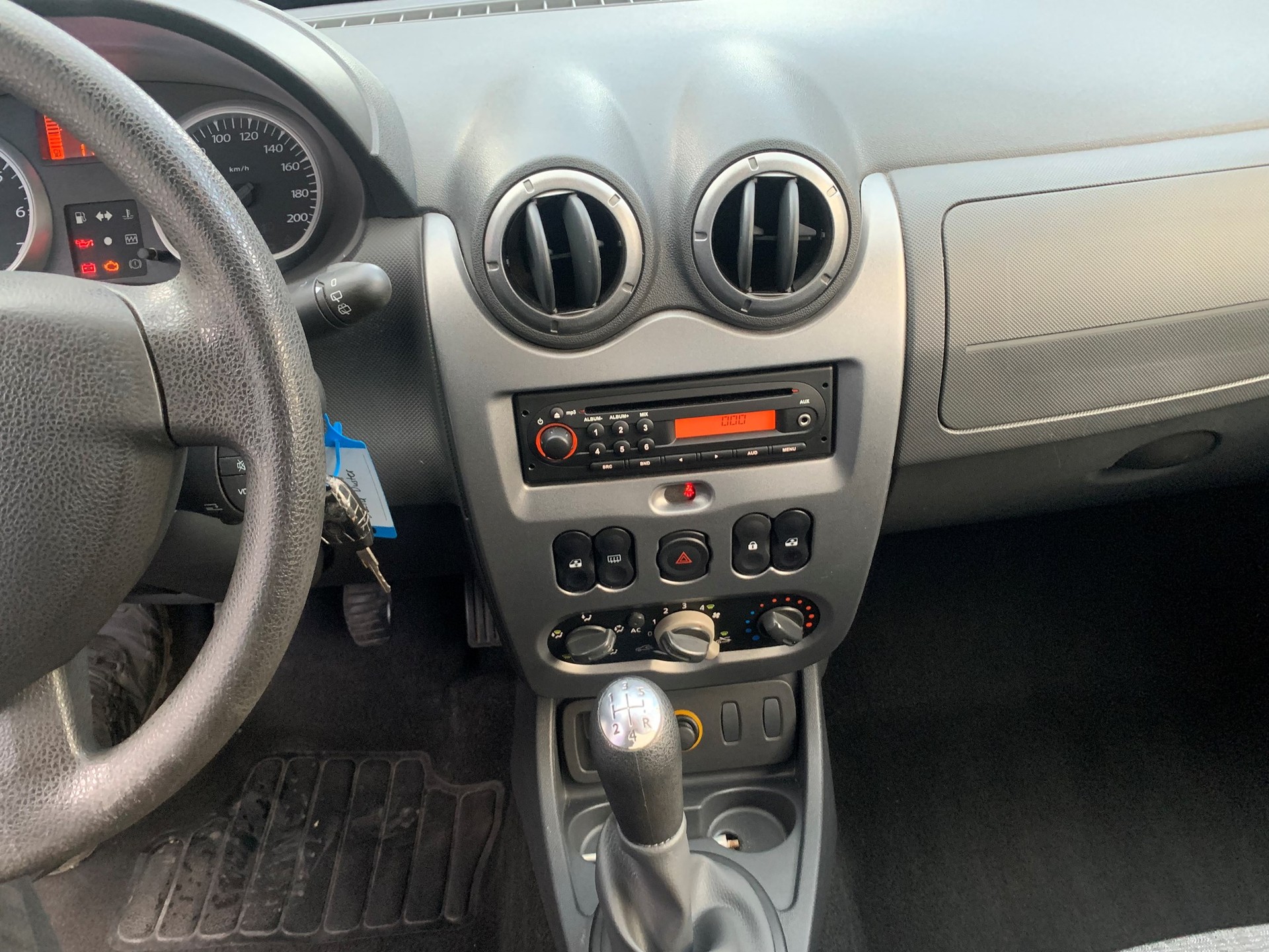 DACIA Duster 1.6 City Ambiance 4x2-image-11