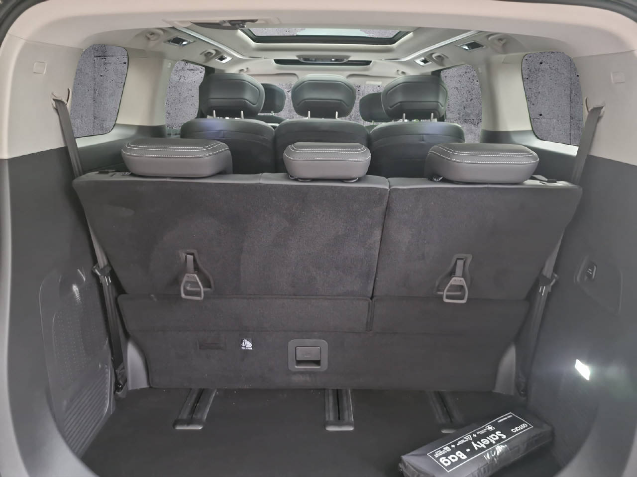 MAXUS Mifa 9 Luxury 8P-image-8