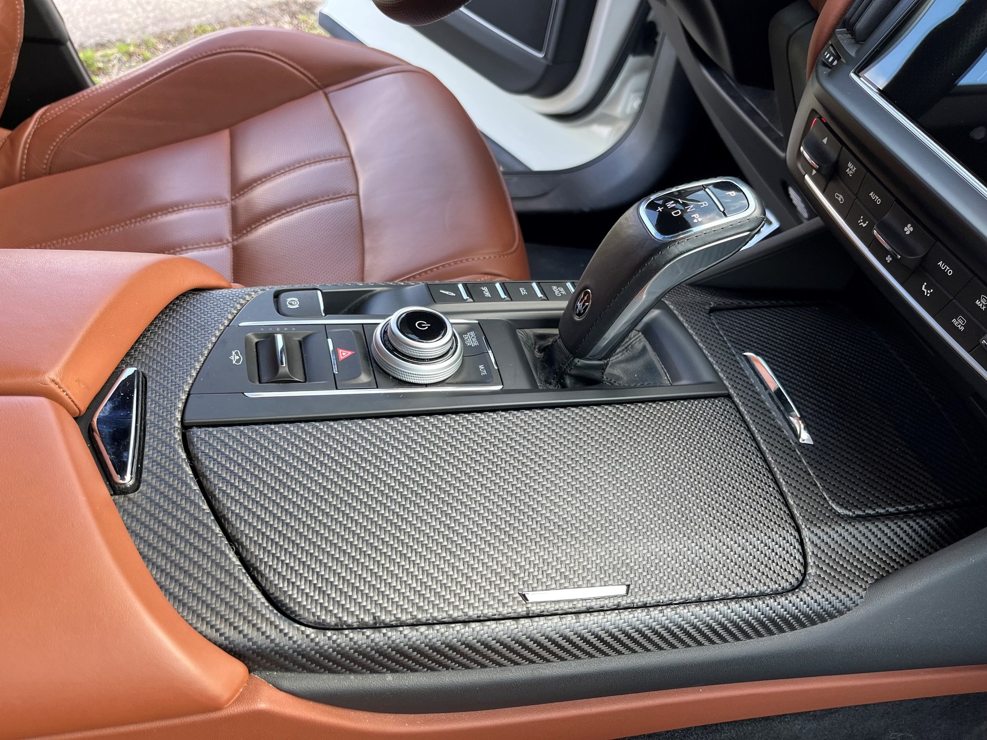 MASERATI Levante 2.0 MHEV GT Hybrid Automatica-image-18
