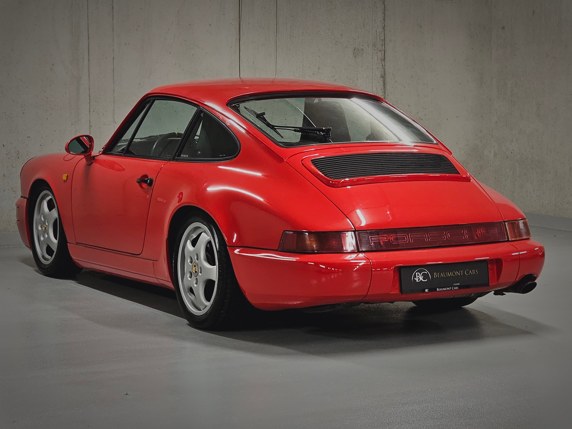 PORSCHE 911 Carrera 2-image-4