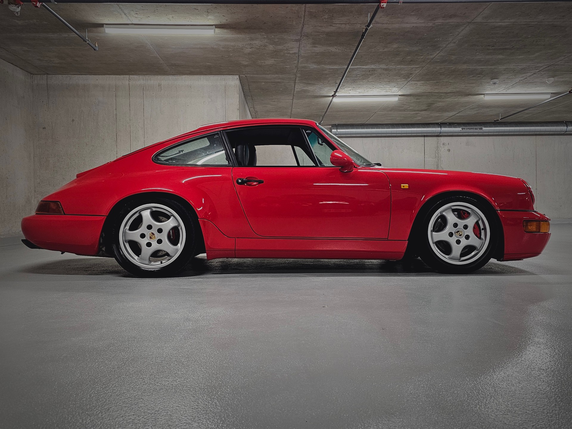 PORSCHE 911 Carrera 2-image-15