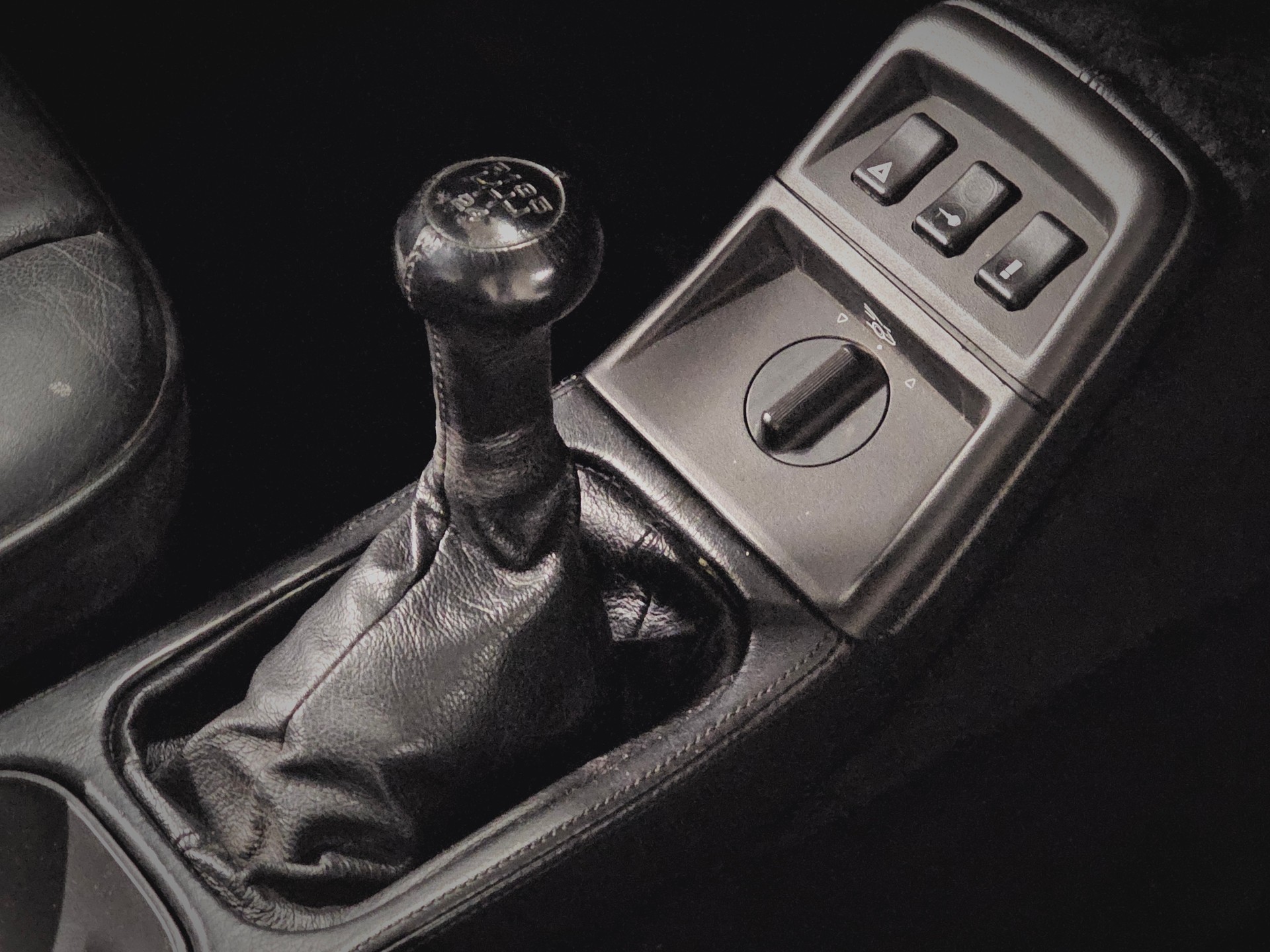 PORSCHE 911 Carrera 2-image-11