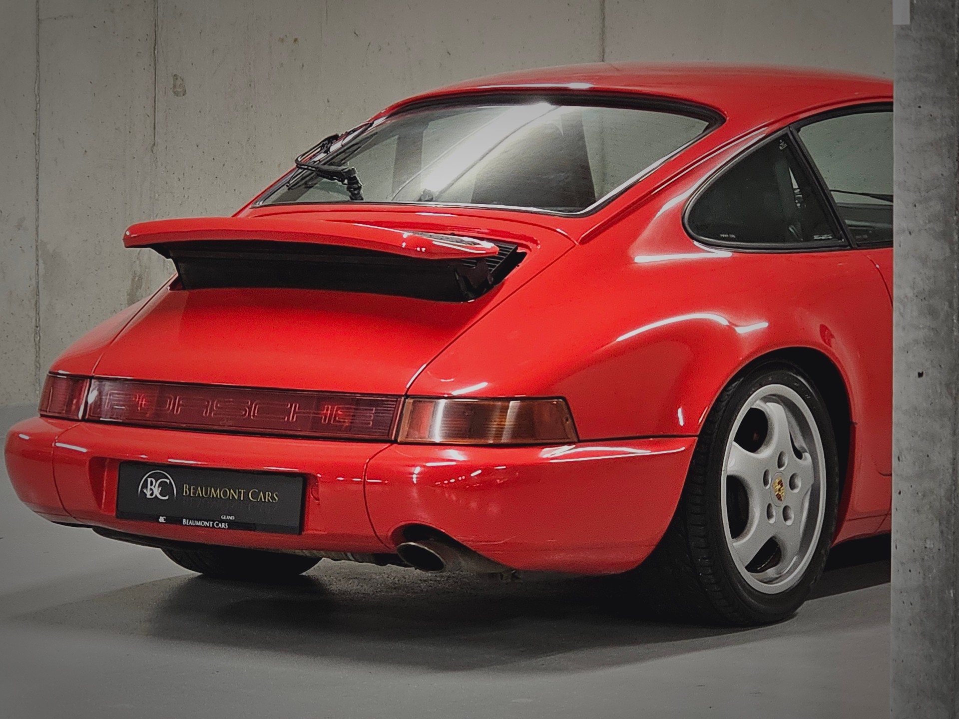 PORSCHE 911 Carrera 2-image-5