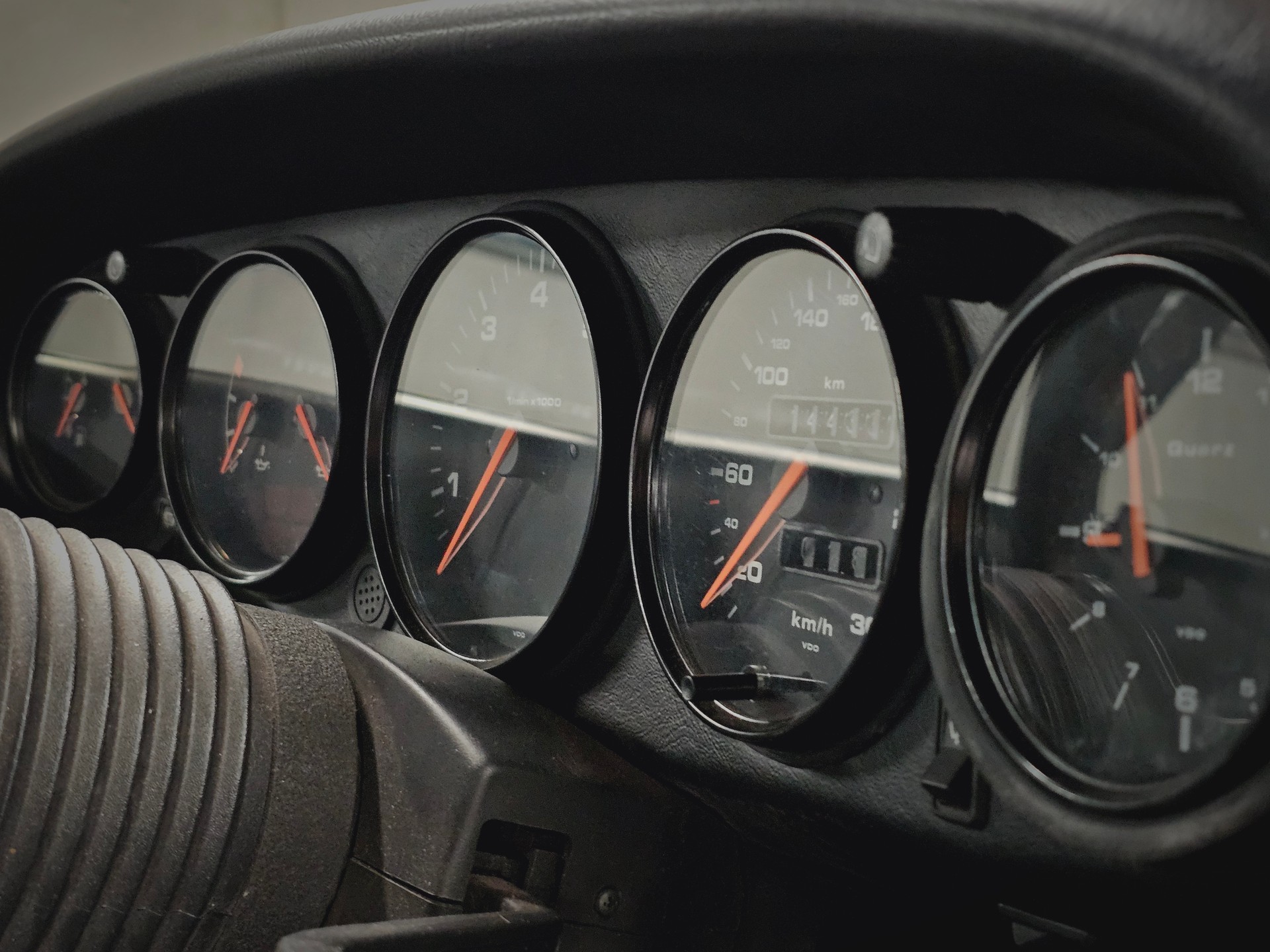 PORSCHE 911 Carrera 2-image-13