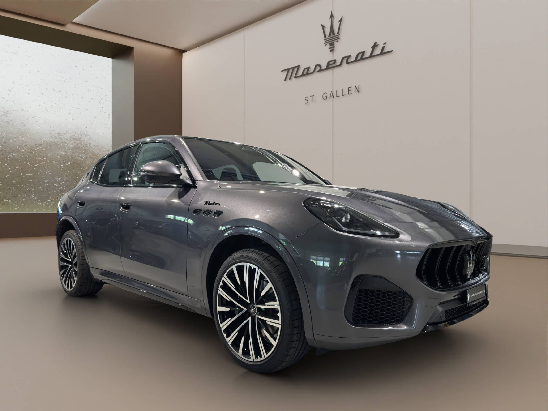 MASERATI Grecale 2.0 Hybrid Modena-showroom-element-2