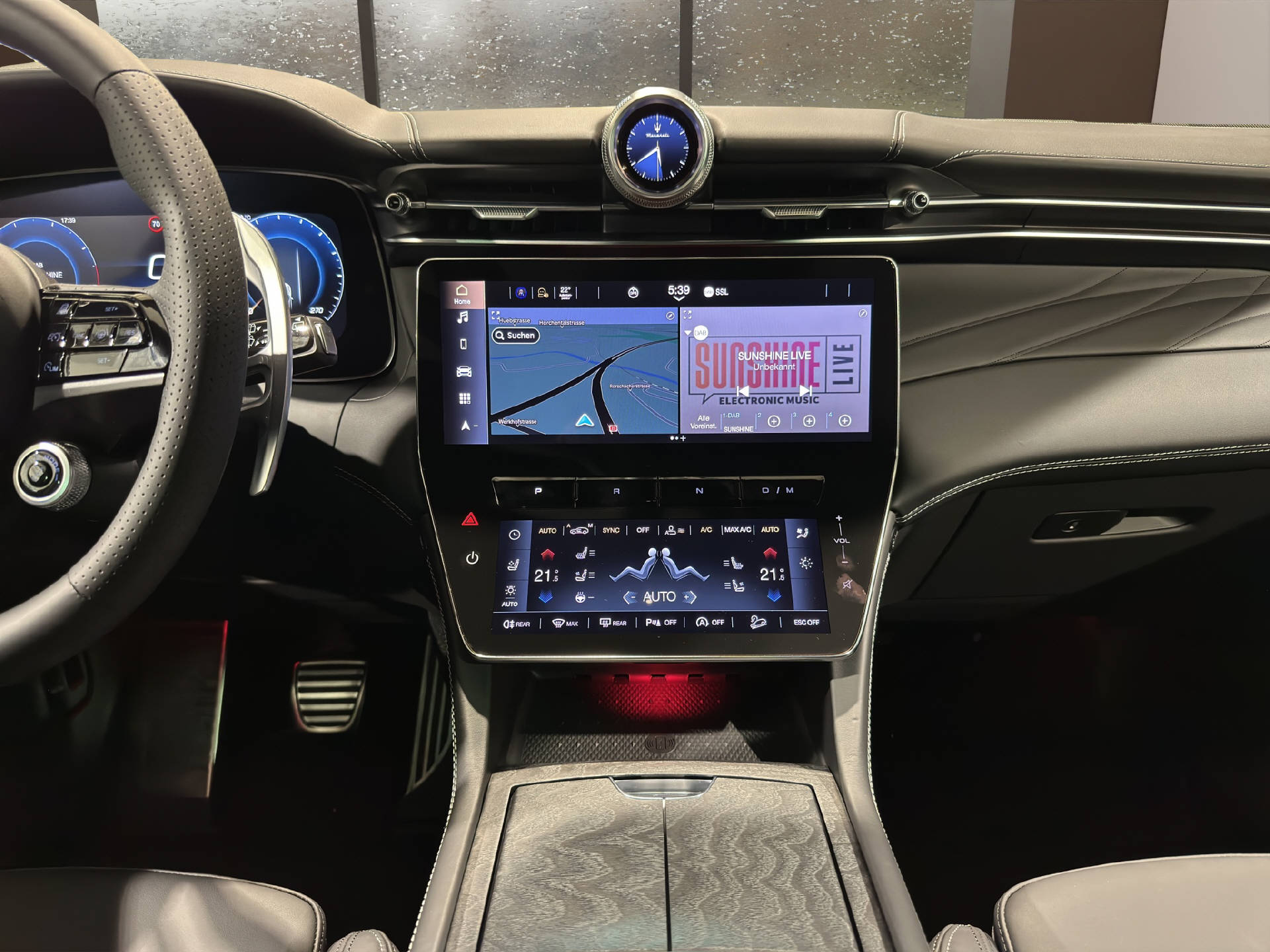 MASERATI Grecale 2.0 Hybrid Modena-image-14