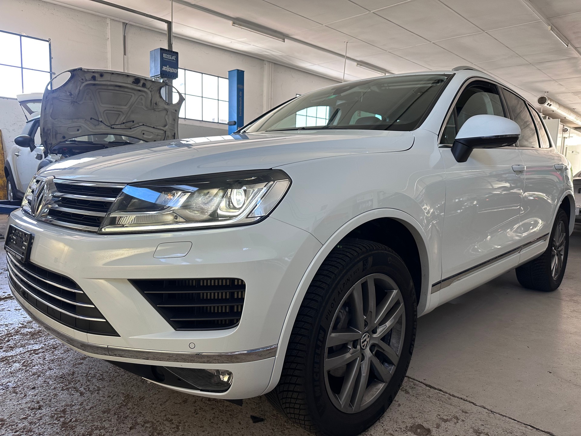 VW Touareg 3.0 TDI BMT Peak Tiptronic-image-2