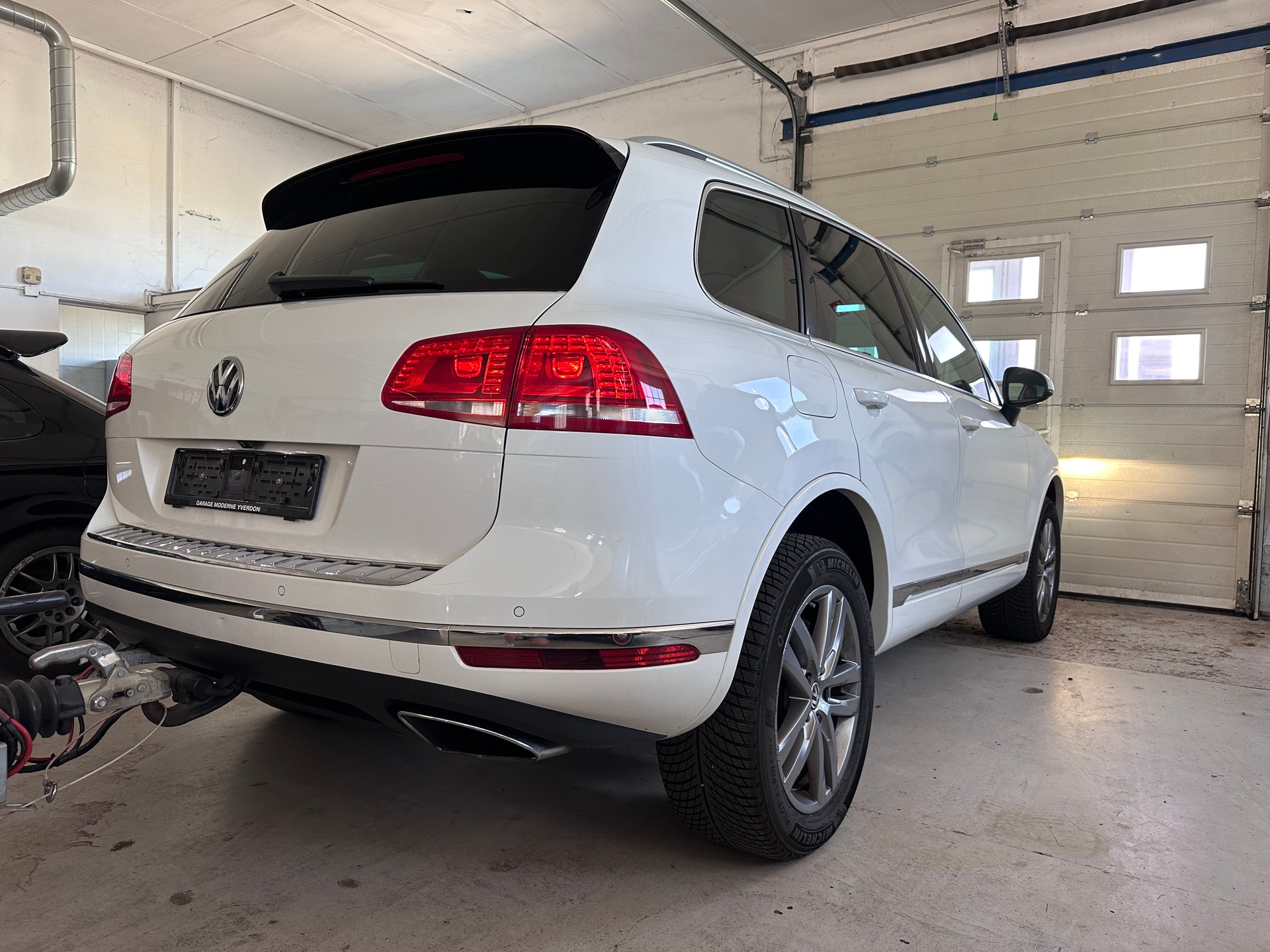 VW Touareg 3.0 TDI BMT Peak Tiptronic-image-3