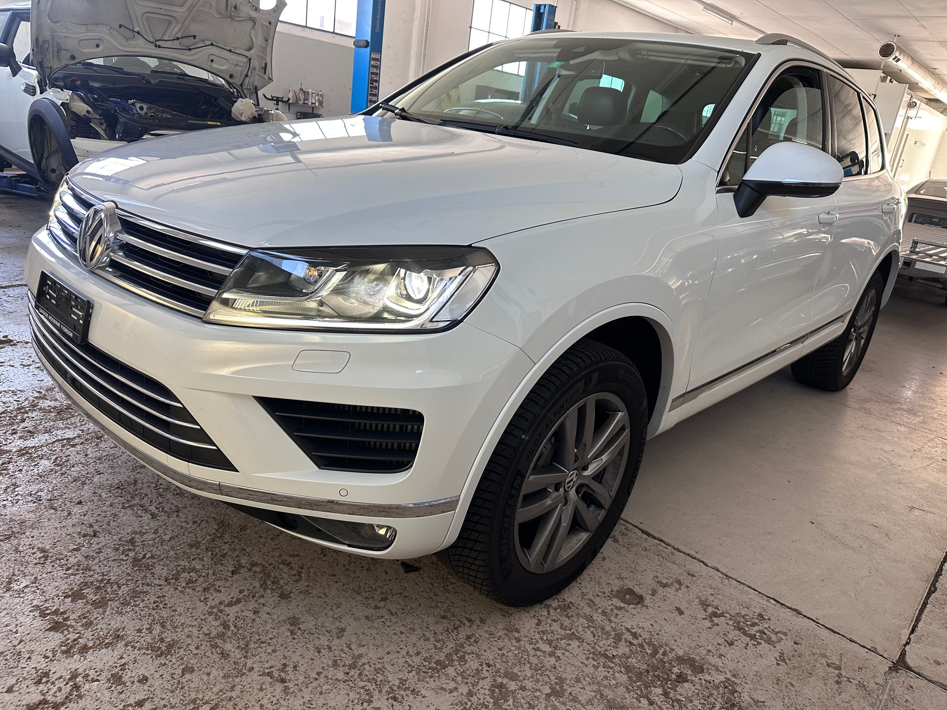 VW Touareg 3.0 TDI BMT Peak Tiptronic-image-1