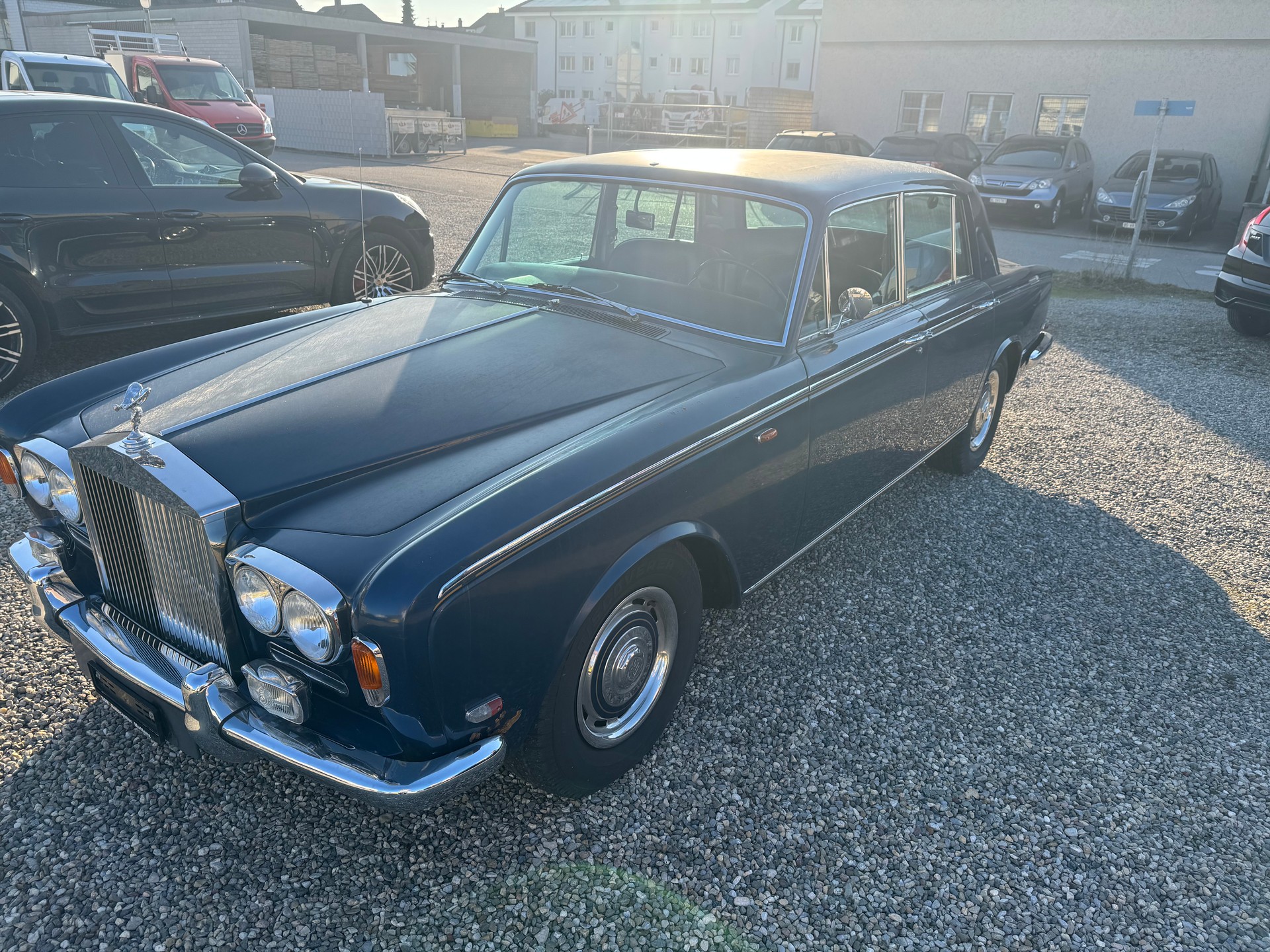 ROLLS-ROYCE Silver Shadow-image-1