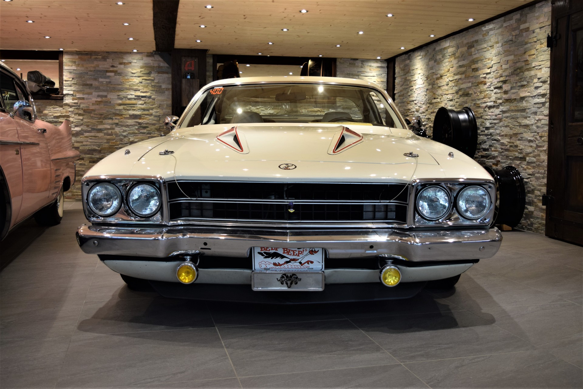 PLYMOUTH Road Runner 440 GTX-showroom-element-1