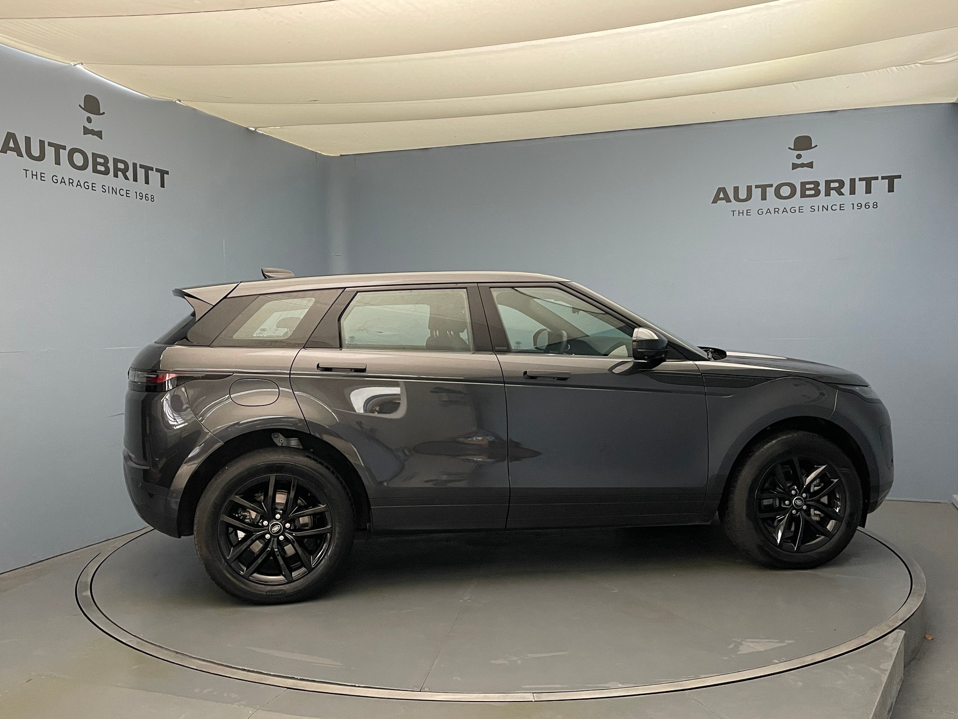 LAND ROVER Range Rover Evoque 1.5 T 270e S-showroom-element-2