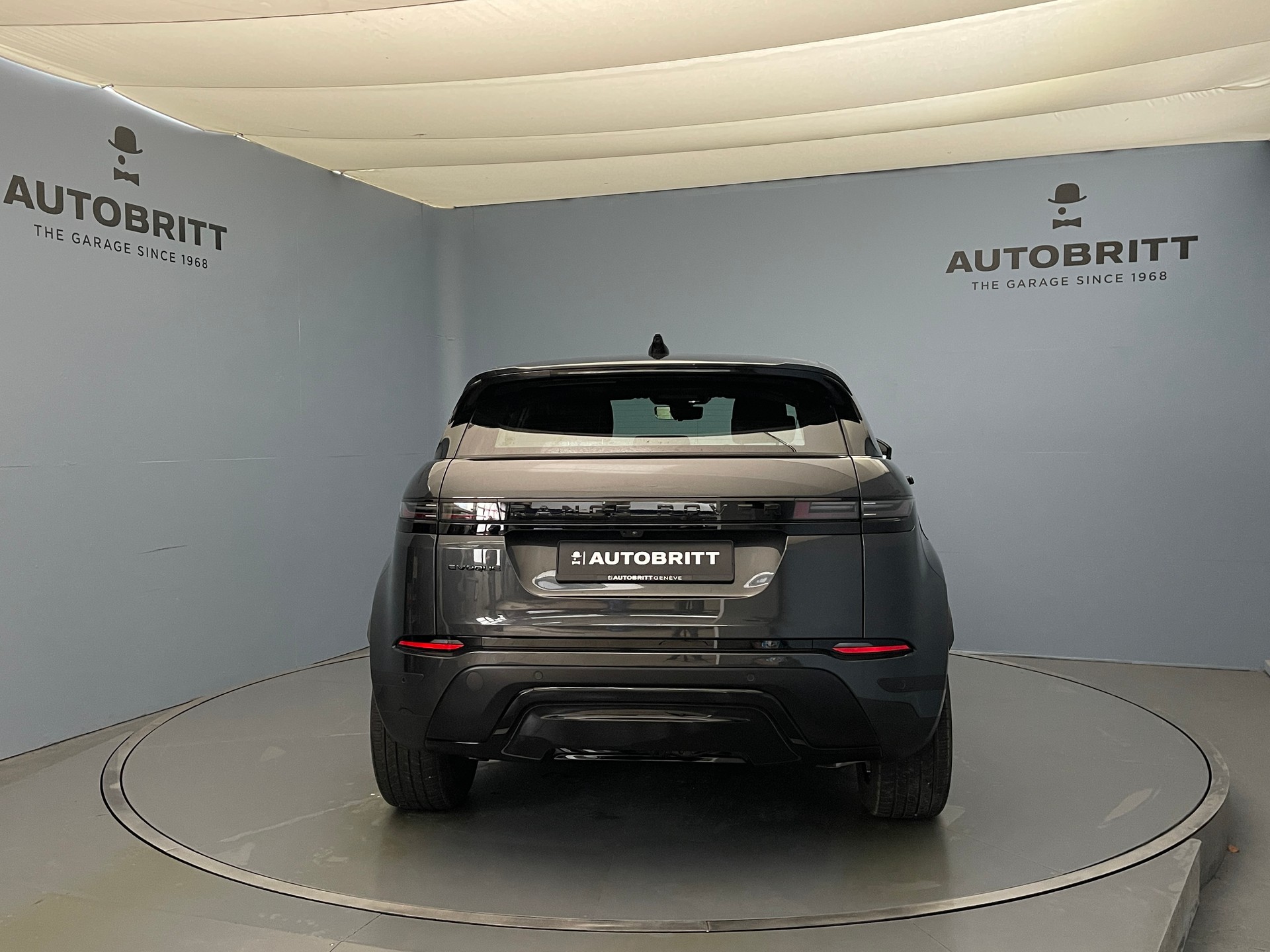 LAND ROVER Range Rover Evoque 1.5 T 270e S-image-4