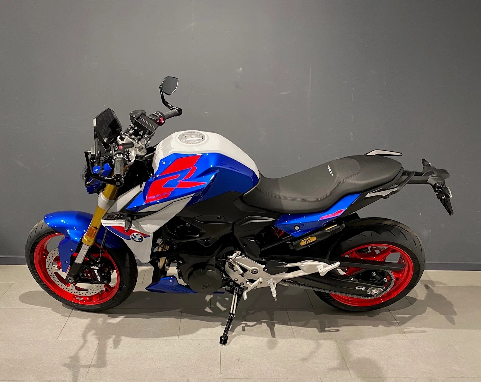 BMW F 900 R A2-image-3