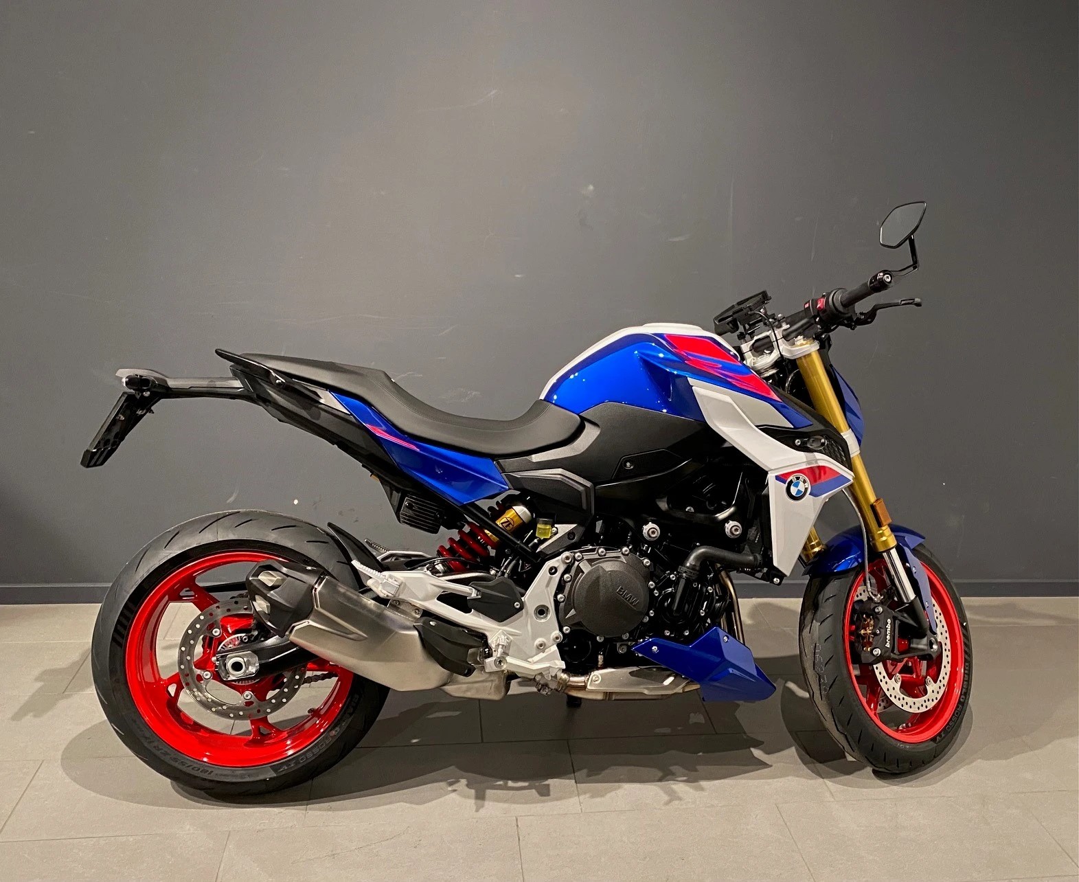 BMW F 900 R A2-image-6