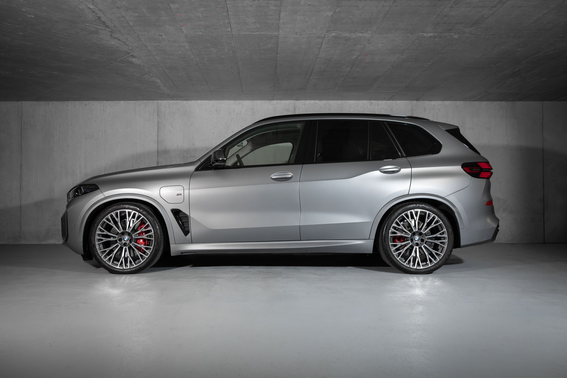 BMW X5 xDrive 50e M Sport Pro Steptronic-showroom-element-1