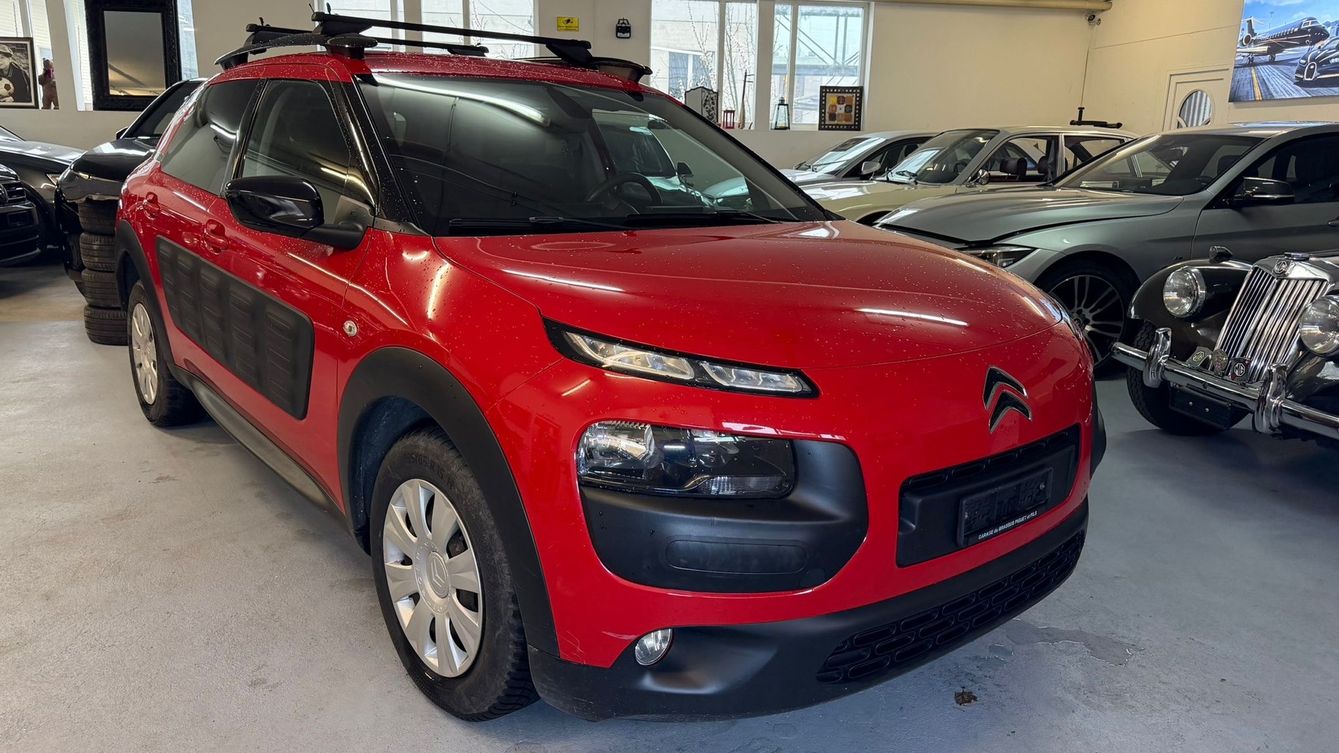 CITROEN C4 Cactus 1.6 BlueHDi Shine-showroom-element-3