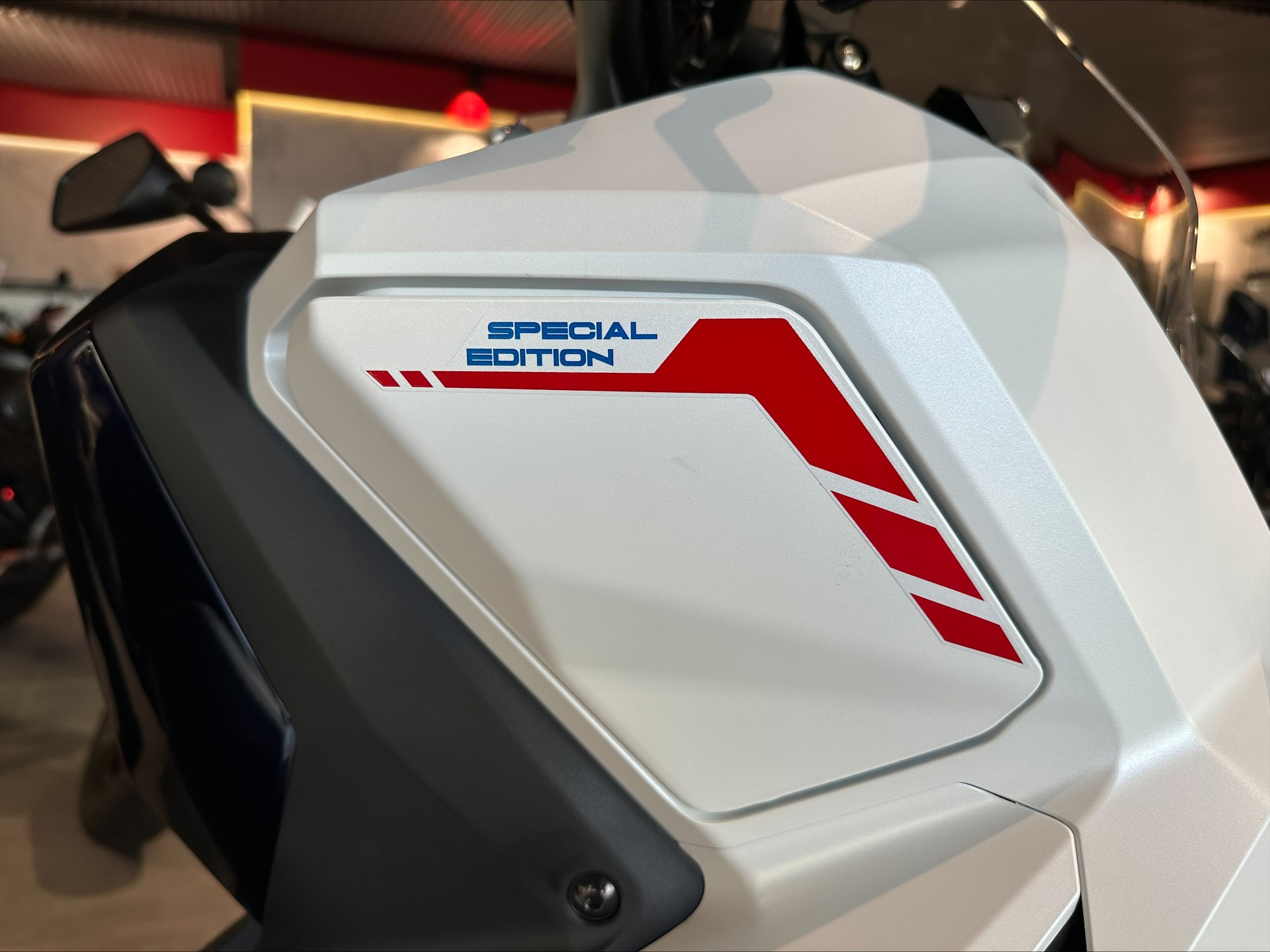 HONDA X-ADV 750-image-2
