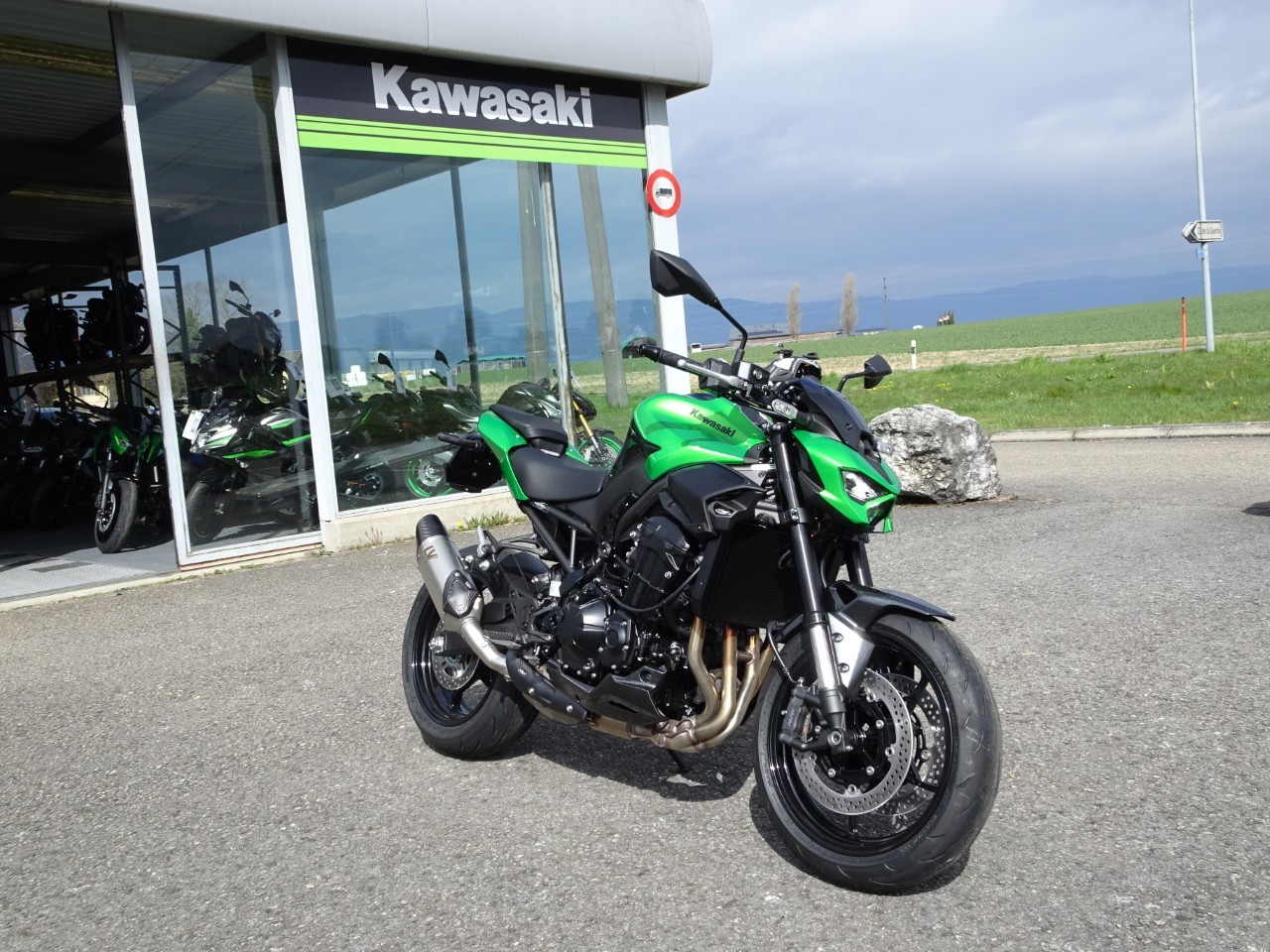 KAWASAKI Z 900 (35kW) LeoVince-image-1
