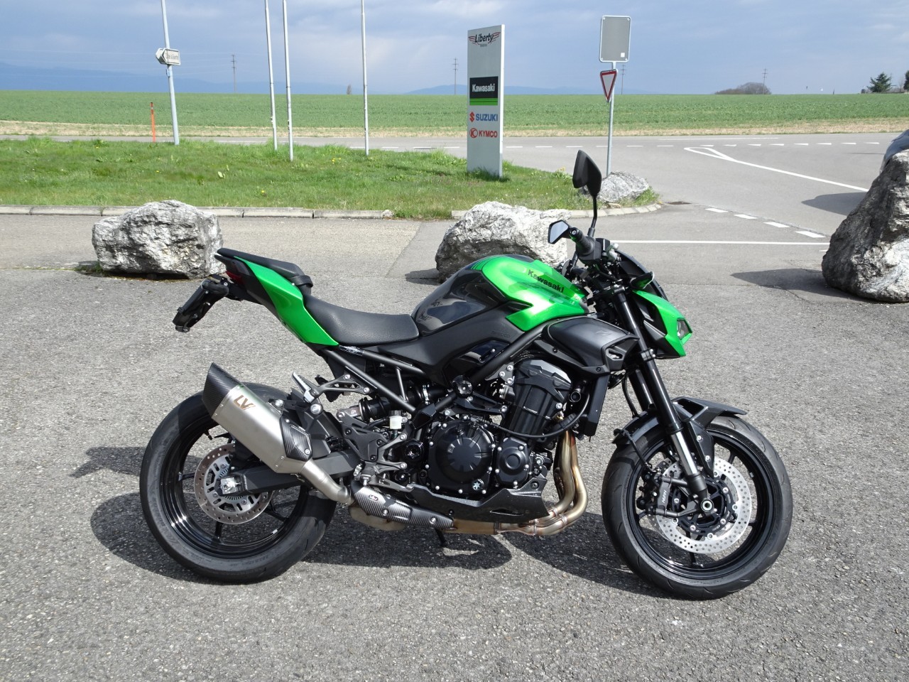 KAWASAKI Z 900 (35kW) LeoVince
