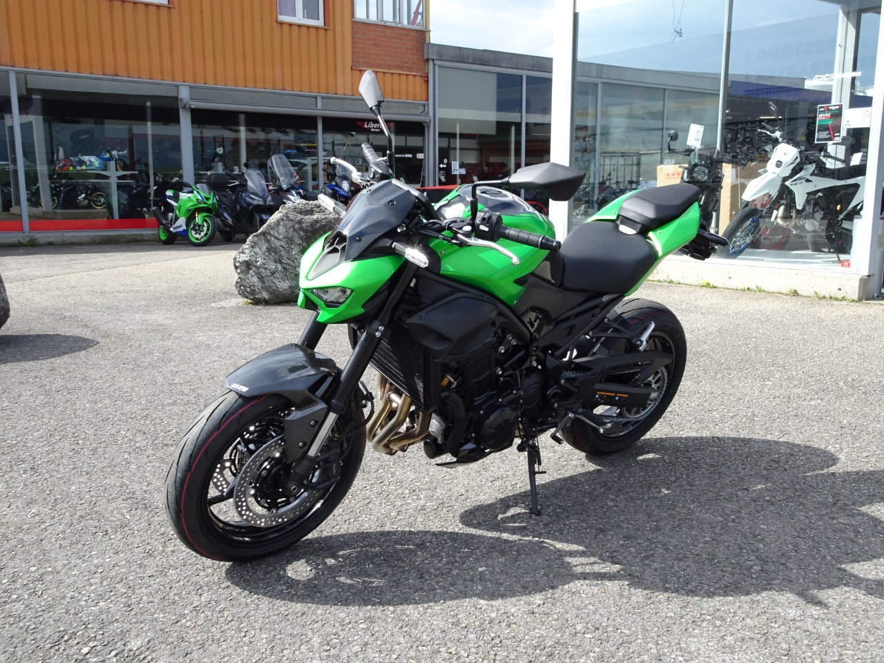 KAWASAKI Z 900 (35kW) LeoVince-image-3