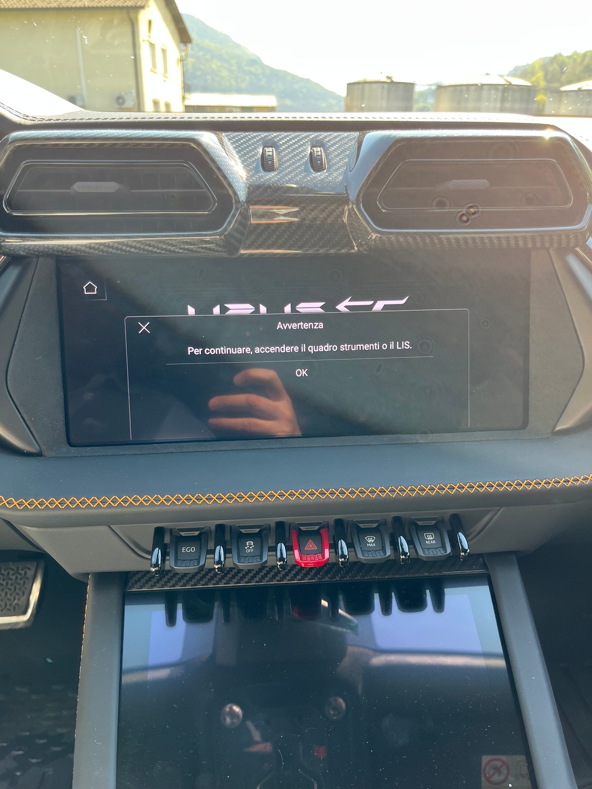 LAMBORGHINI Urus SE MY25 - Auto CH - Scarico Sportivo Akrapovic - Garanzia di Fabbrica fino al 28.07.2029 - Lamborghini Lugano-image-17