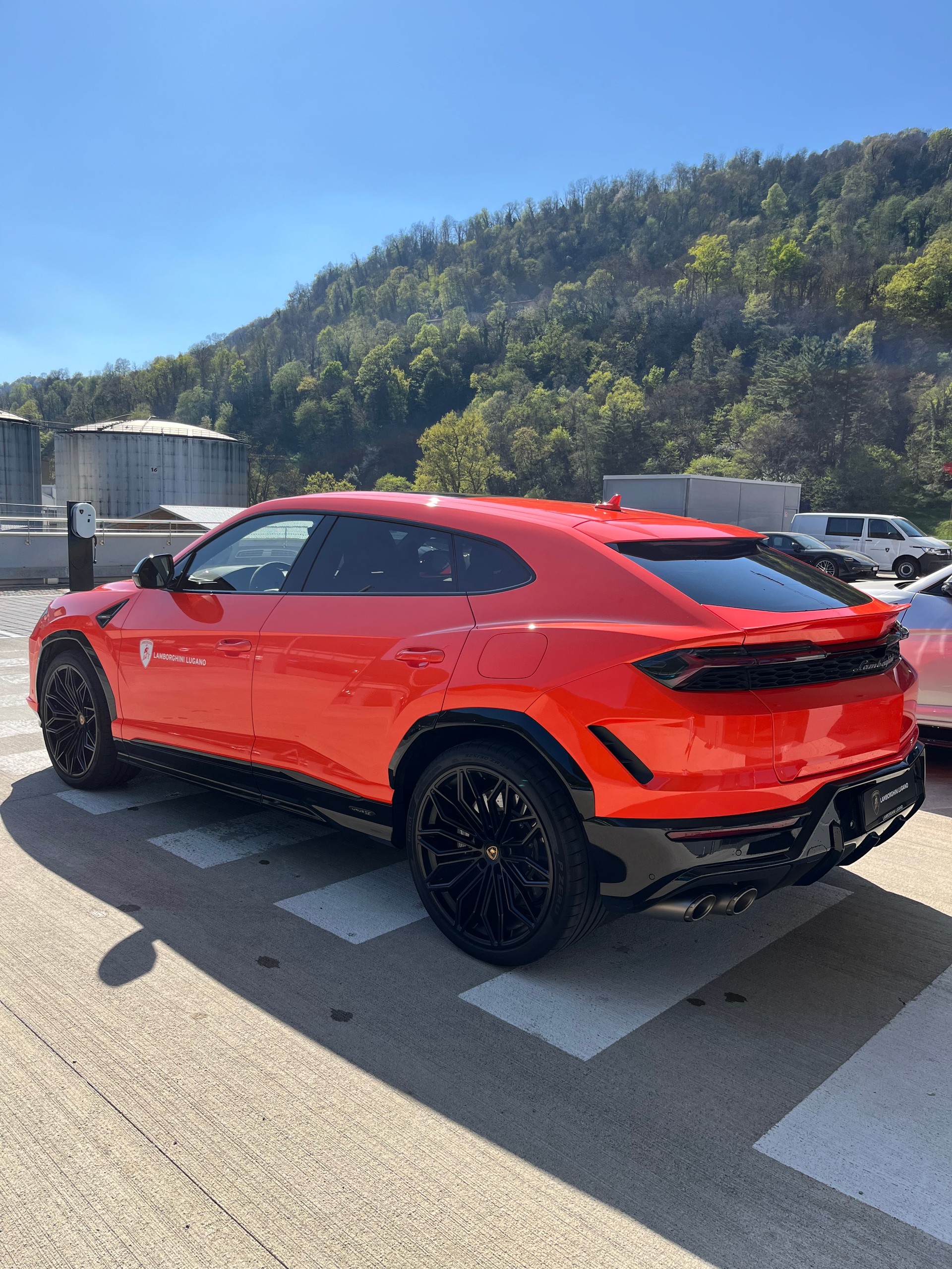 LAMBORGHINI Urus SE MY25 - Auto CH - Scarico Sportivo Akrapovic - Garanzia di Fabbrica fino al 28.07.2029 - Lamborghini Lugano-image-9