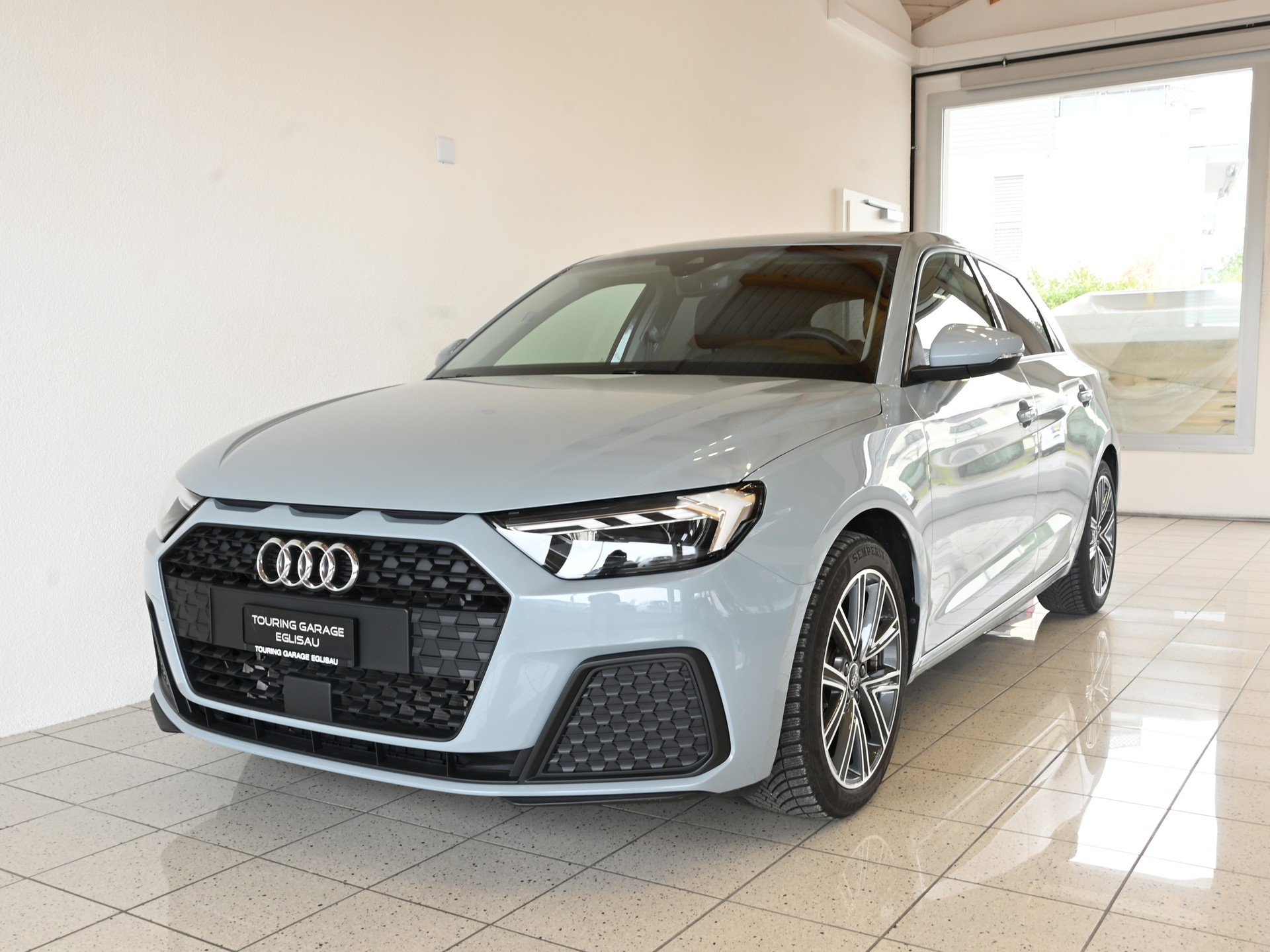 AUDI A1 Sportback 1.0 30 TFSI Attraction S-Tronic-showroom-element-1