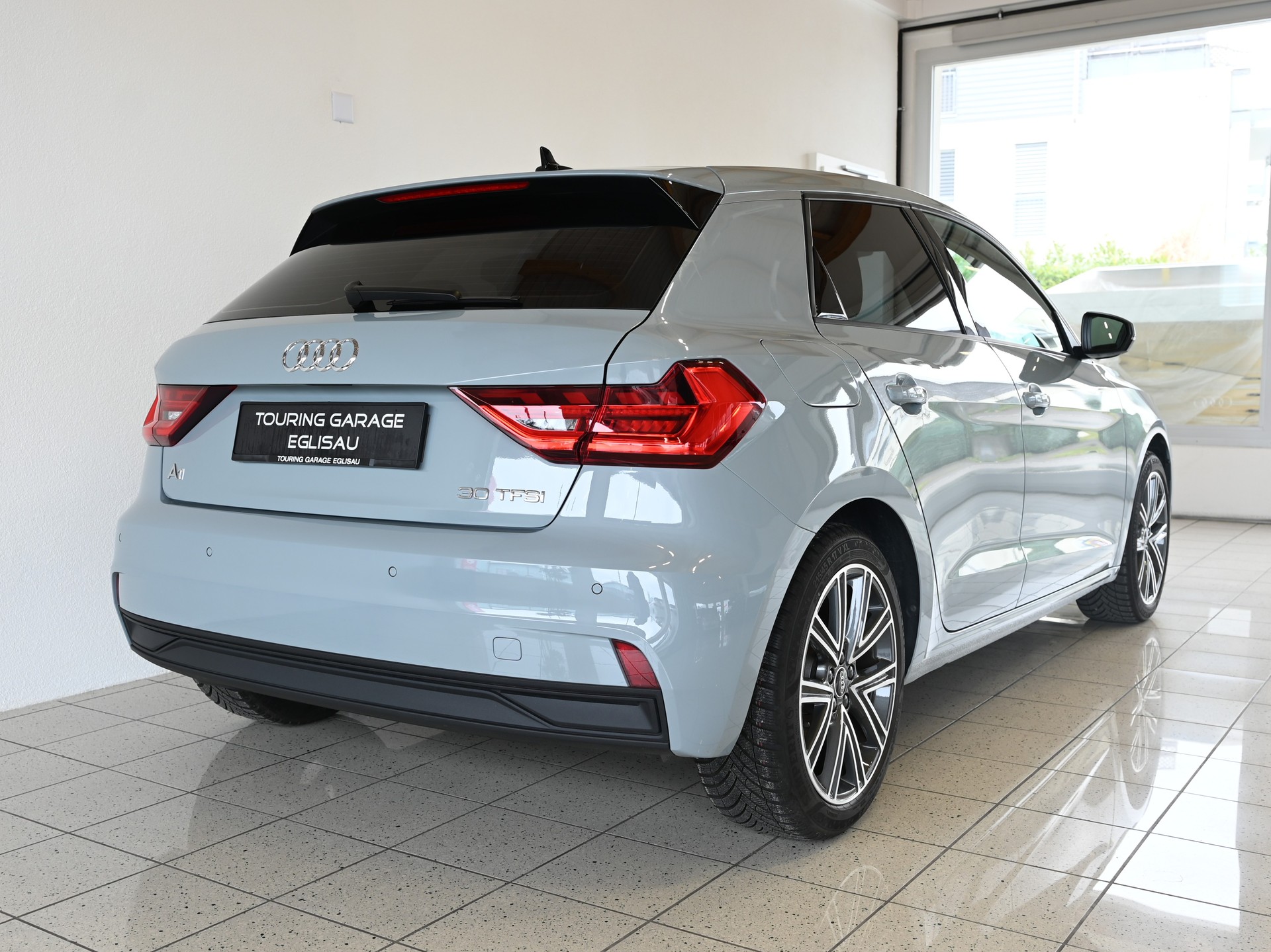 AUDI A1 Sportback 1.0 30 TFSI Attraction S-Tronic-image-6