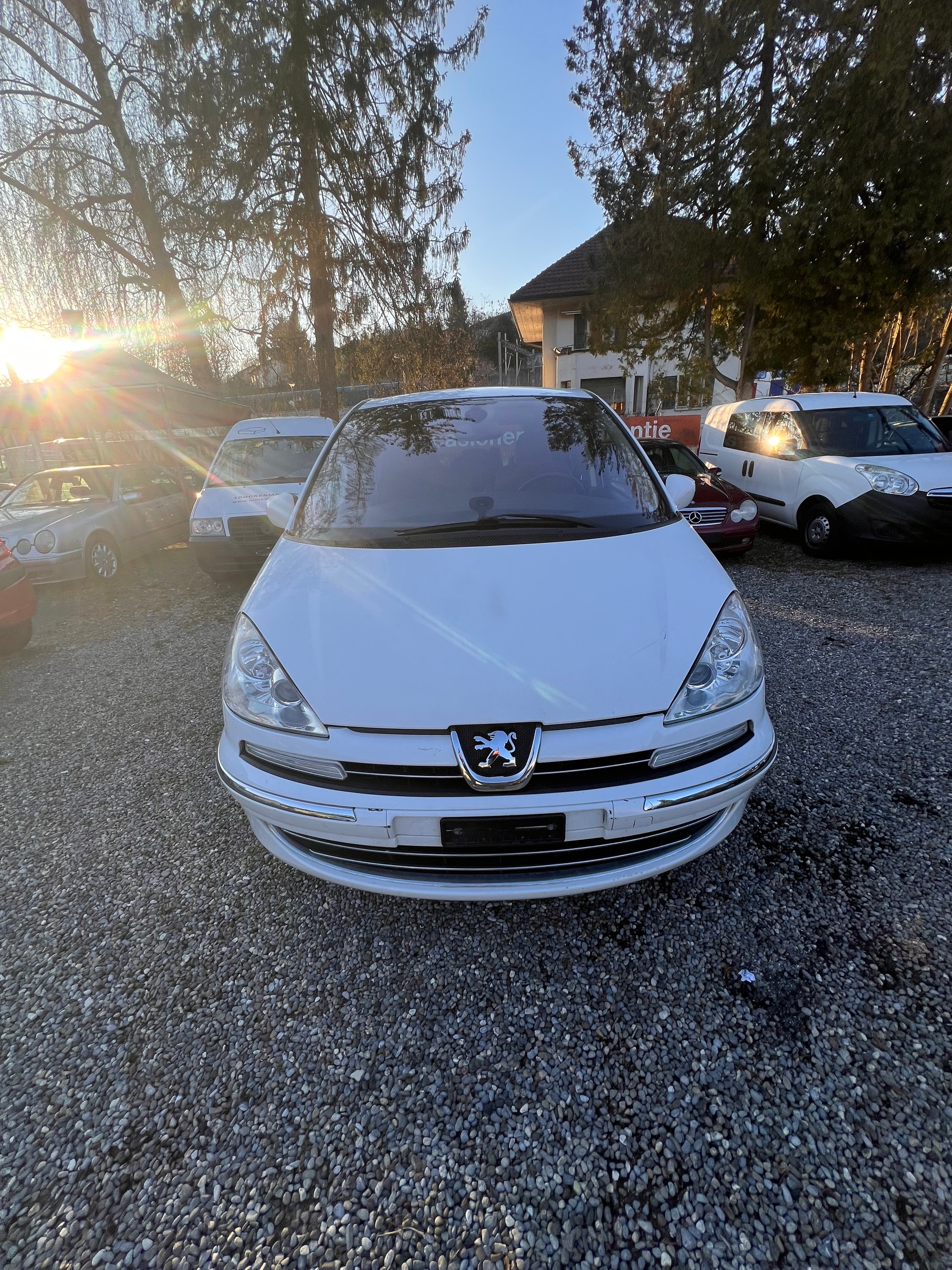 PEUGEOT 807 2.0 16V HDi Family+-image-5