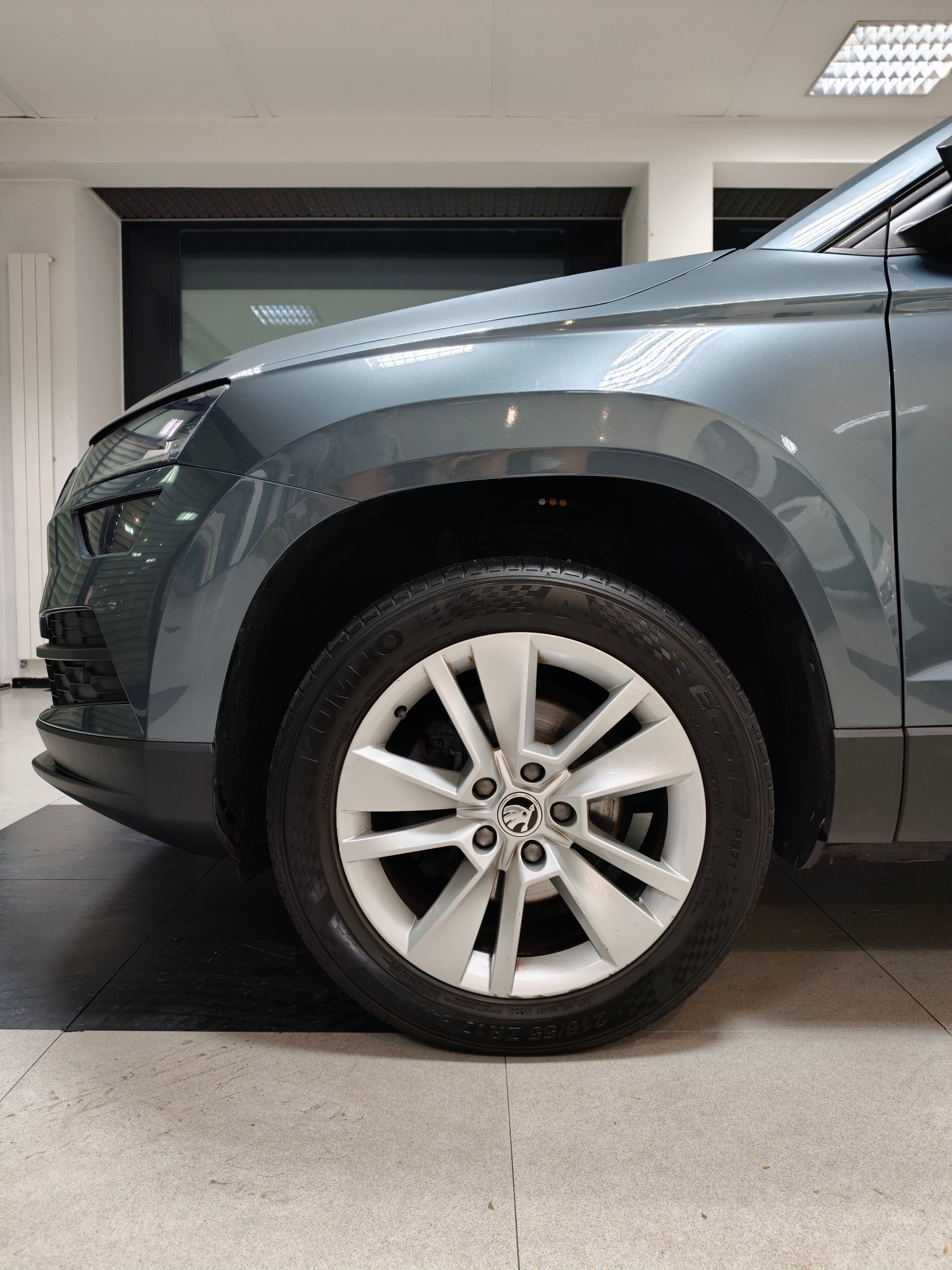 SKODA Karoq 1.0 TSI Ambition-image-3