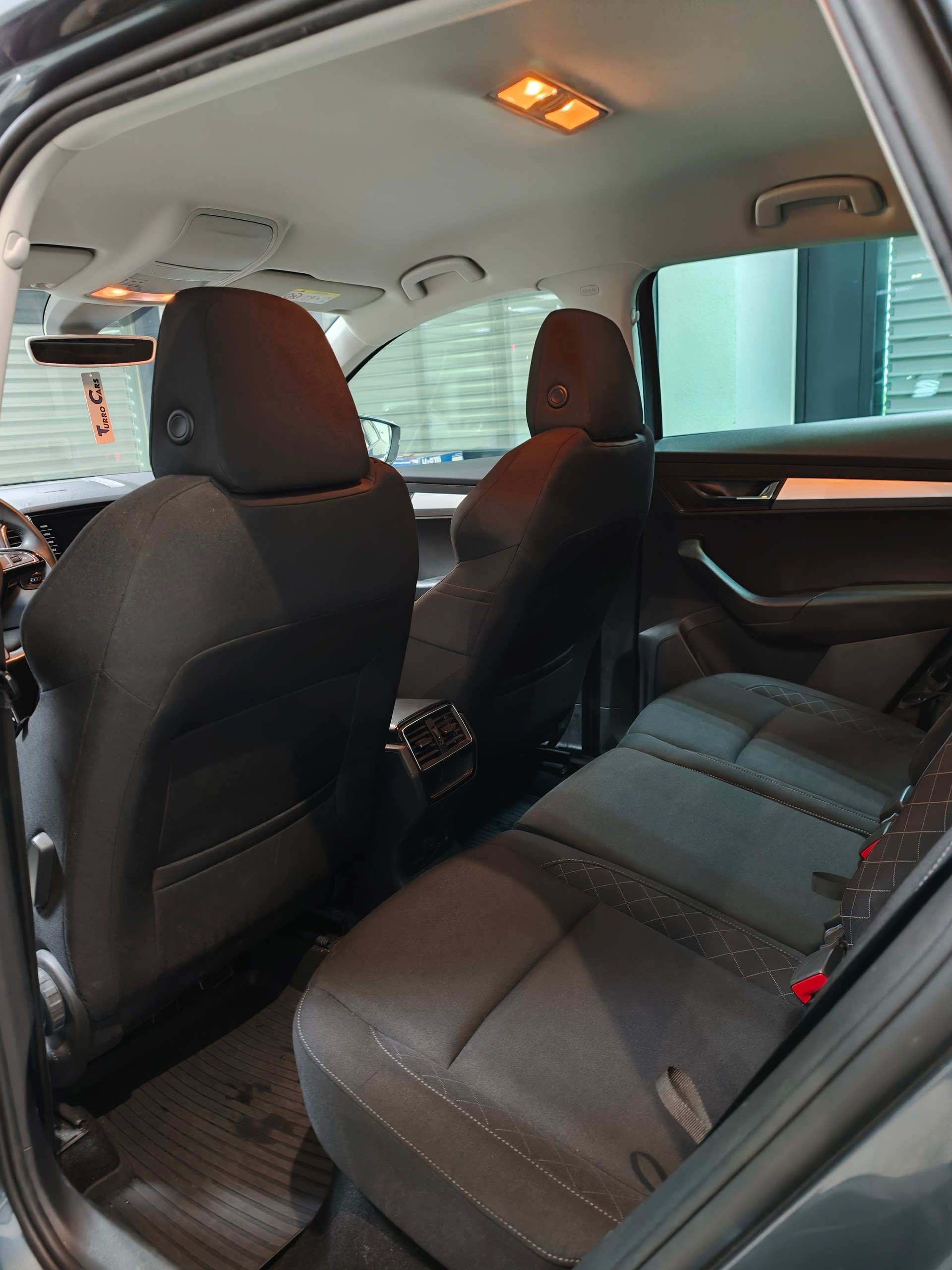 SKODA Karoq 1.0 TSI Ambition-image-12