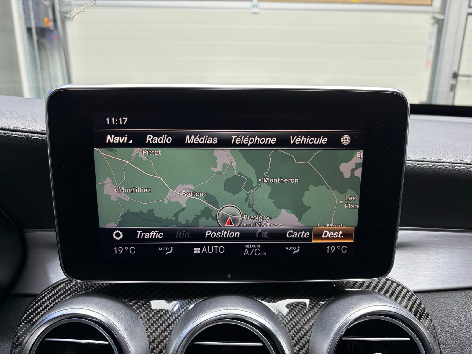 MERCEDES-BENZ C 250 d Swiss Star AMG Line 4Matic 9G-Tronic Toit ouvrant-image-24