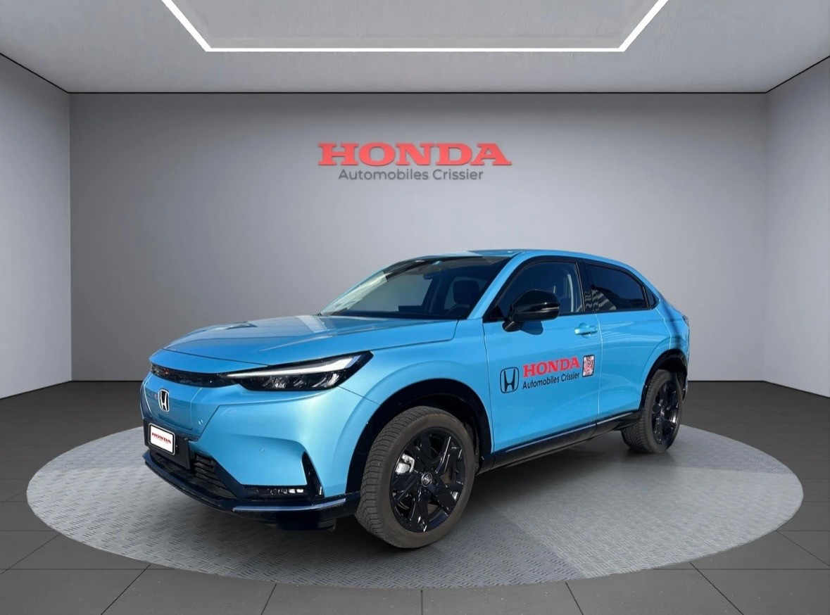 HONDA E:NY1-showroom-element-1