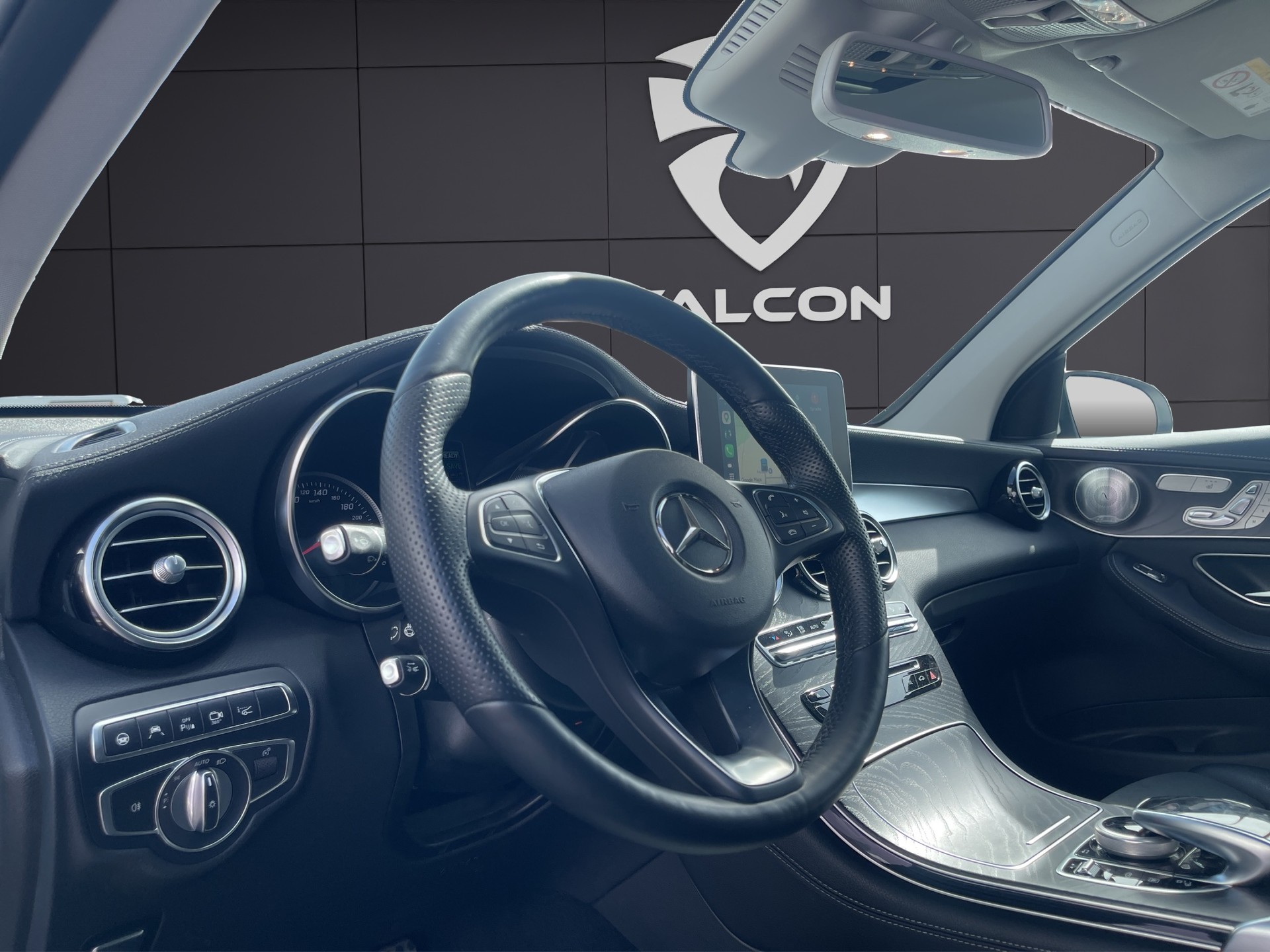 MERCEDES-BENZ GLC 350 e AMG Line 4Matic 7G-Tronic-image-18