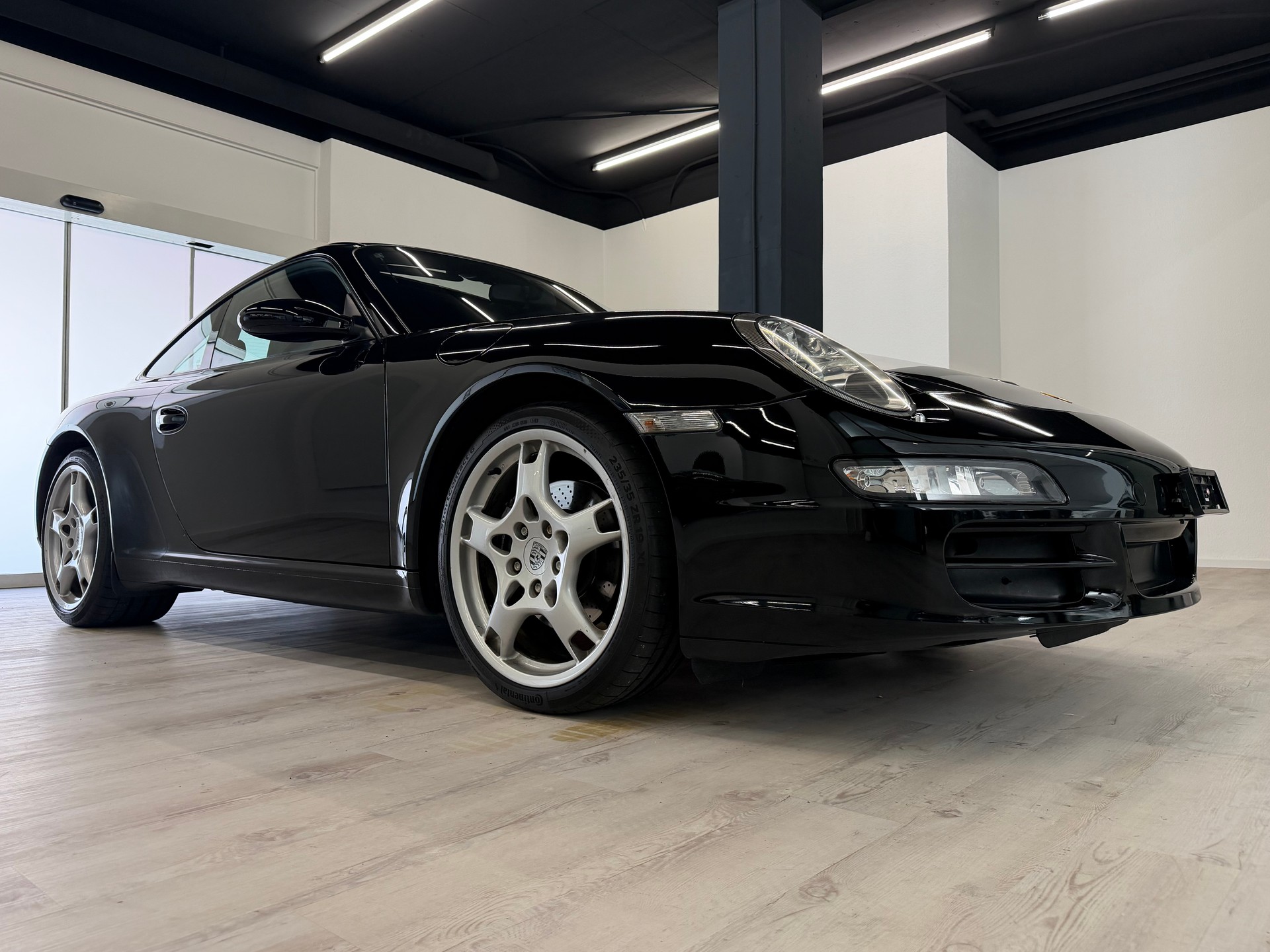 PORSCHE 911 Carrera-image-6