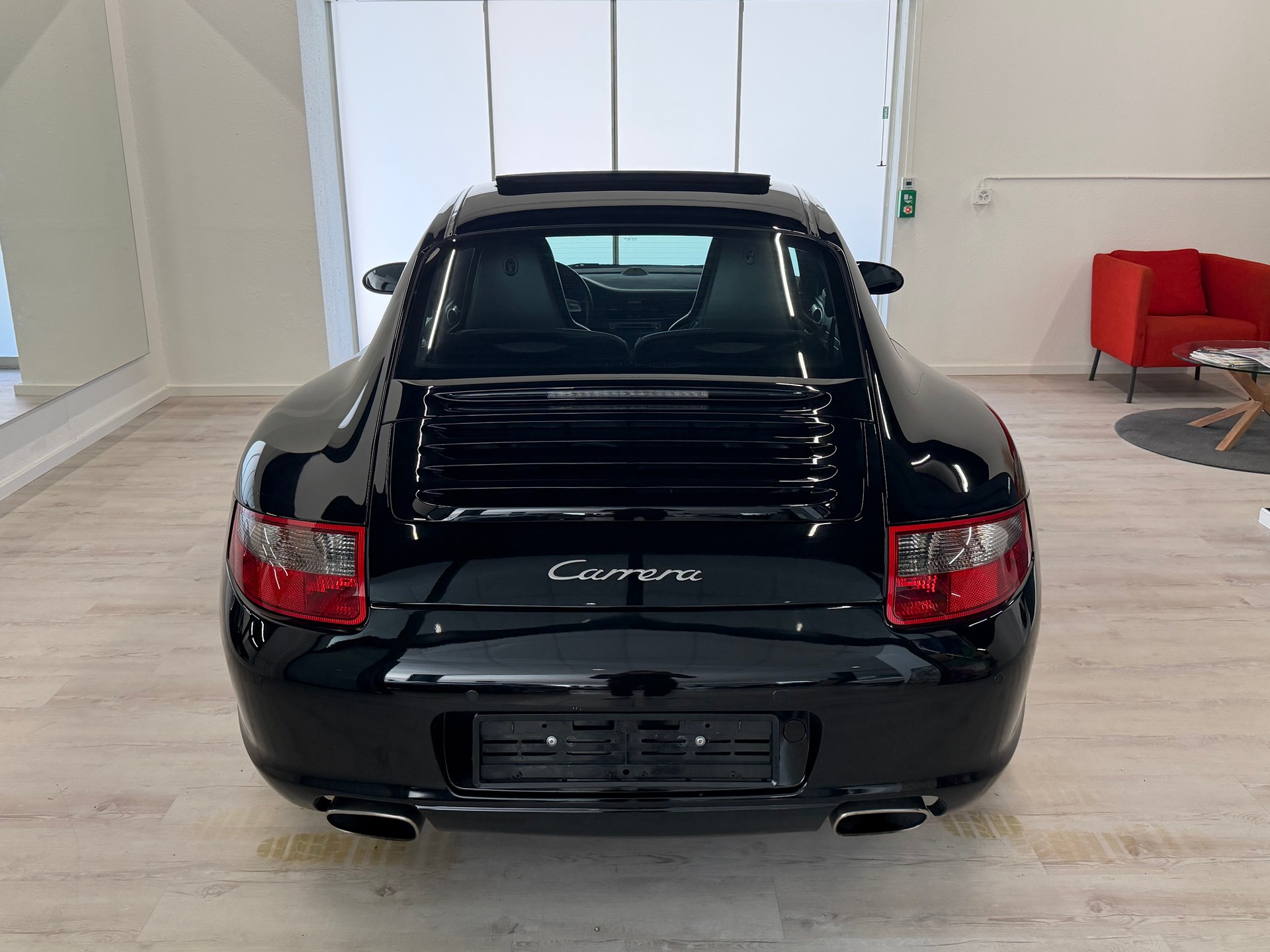 PORSCHE 911 Carrera-image-7