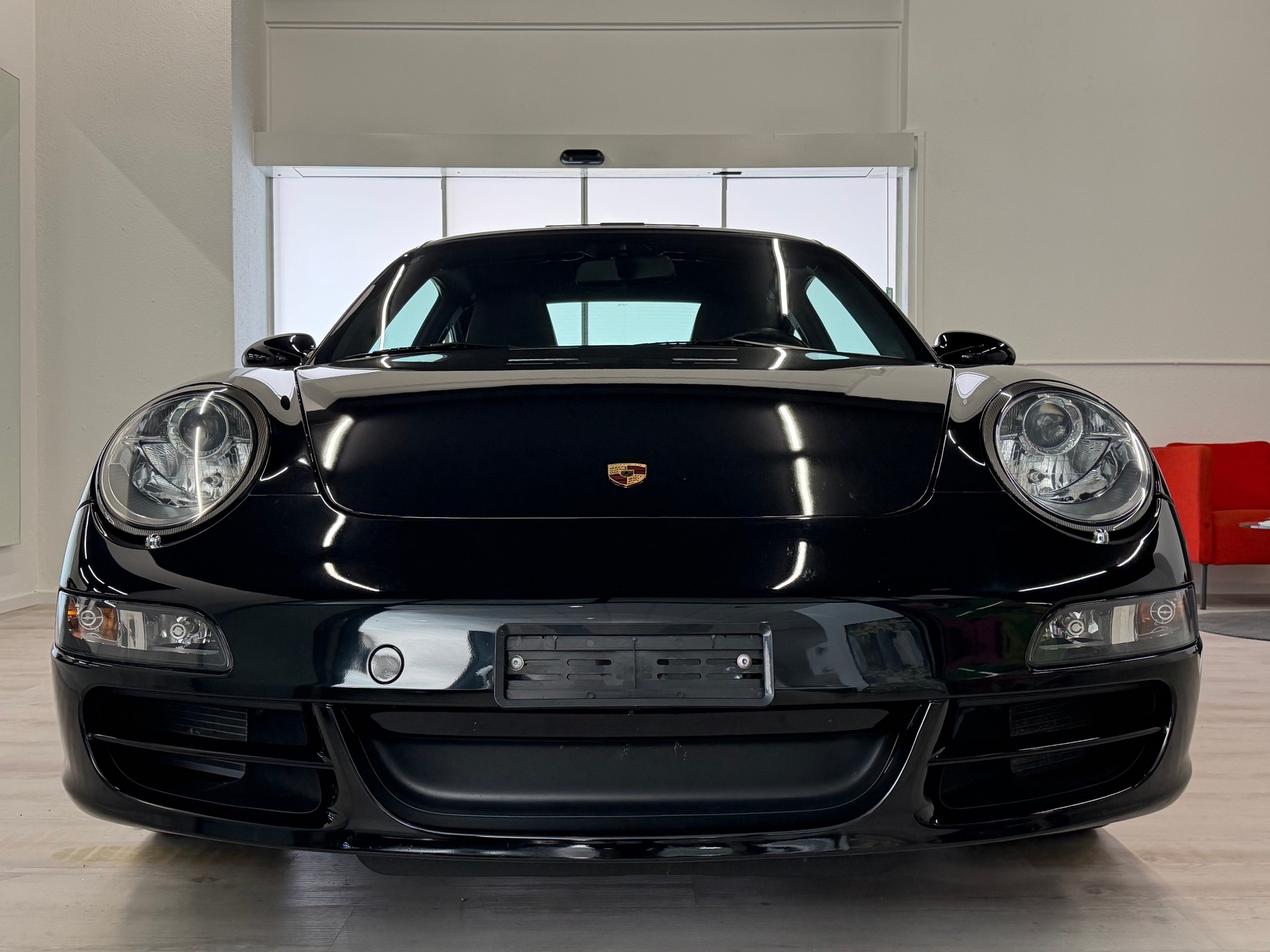 PORSCHE 911 Carrera-showroom-element-3