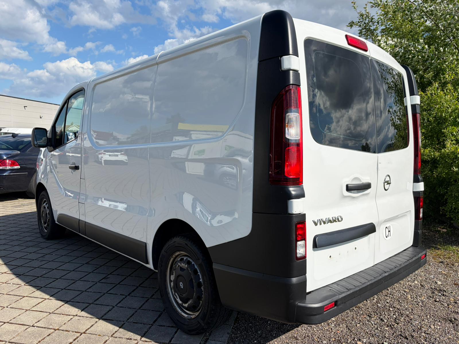 OPEL Vivaro 1.6 CDTI 2.7t L1H1-image-4